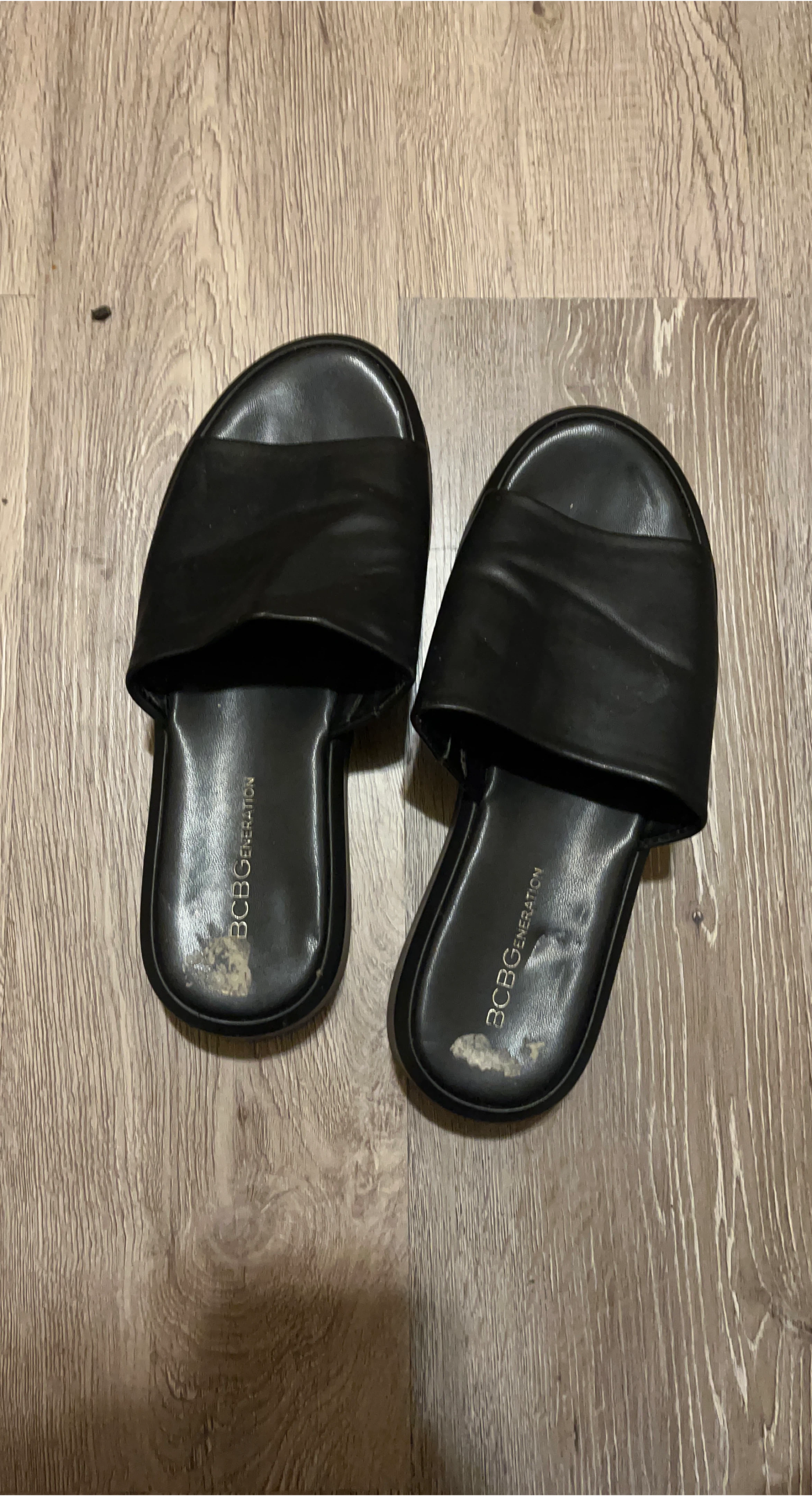 BCBGeneration Black Slides