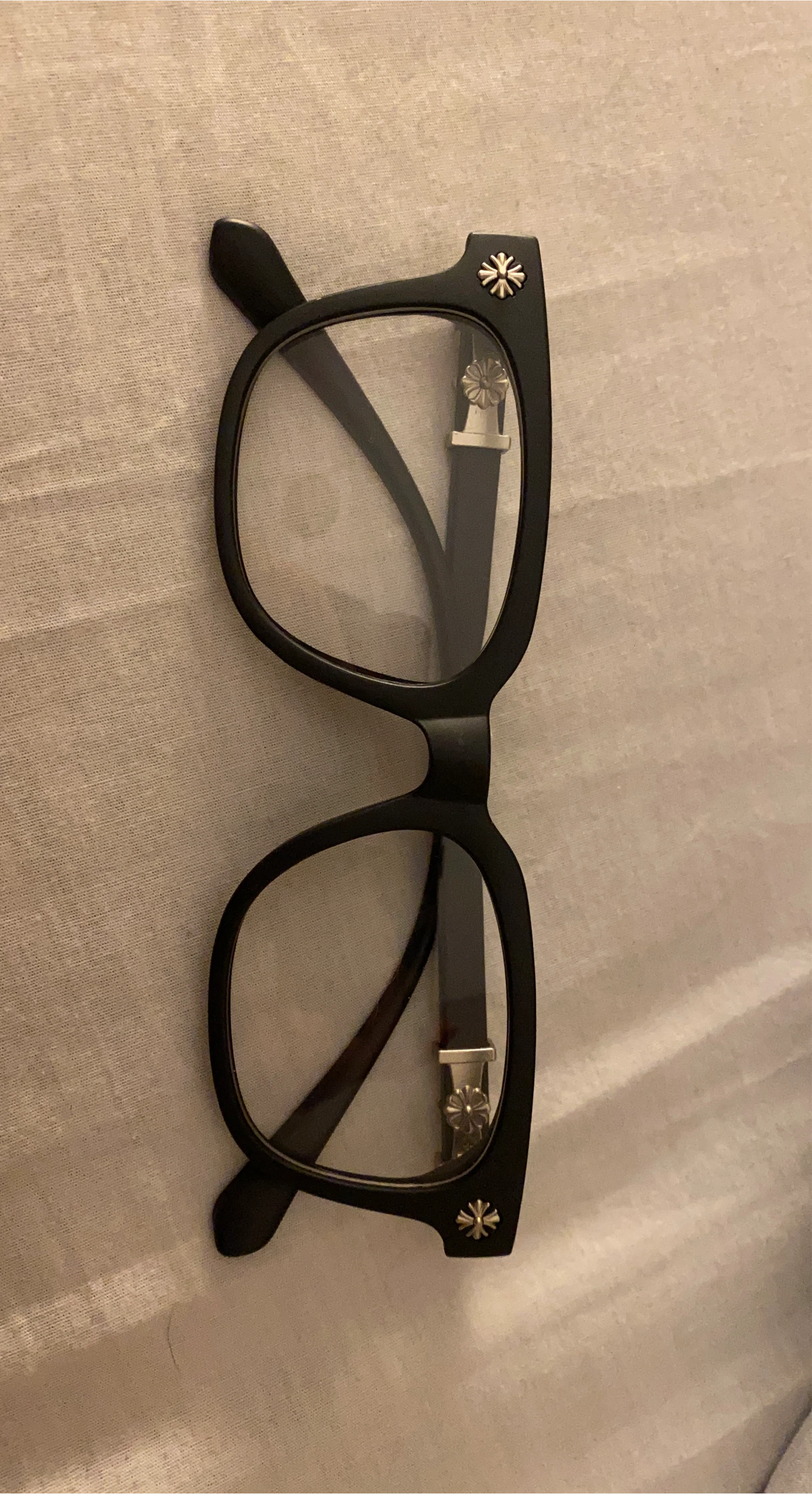 Chrome, hearts, glasses, blue light