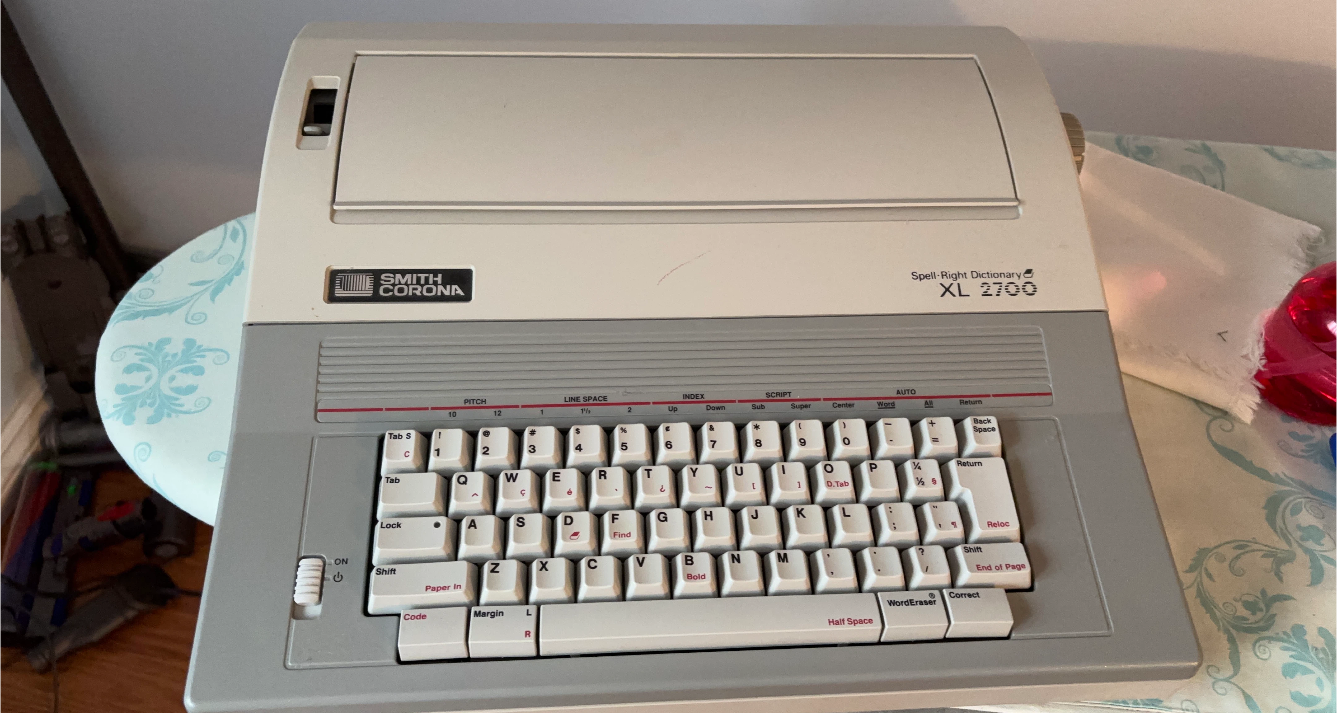 Smith Corona XL 2700 Typewriter