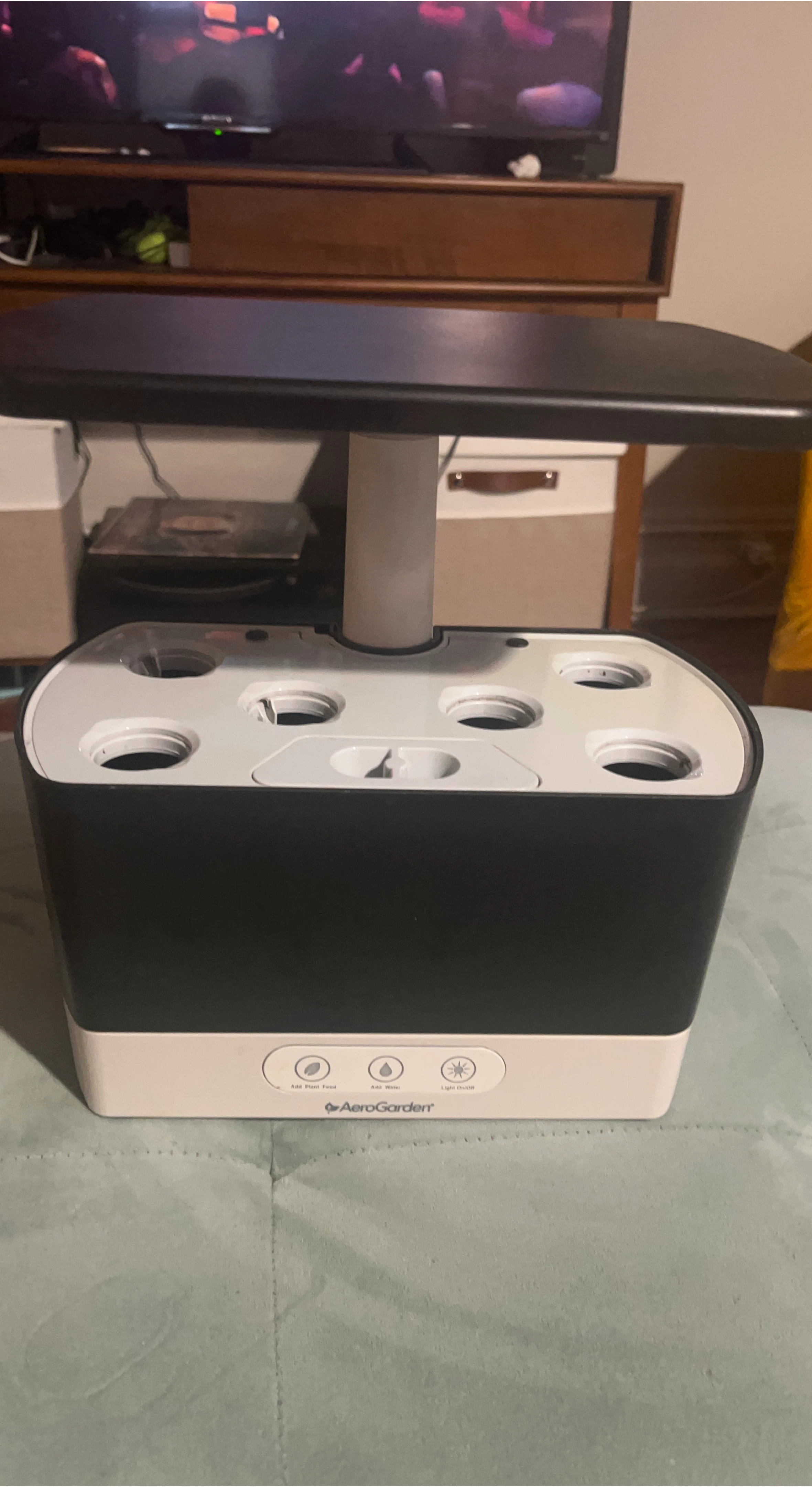 AeroGarden Harvest 6 Pod Home Garden System