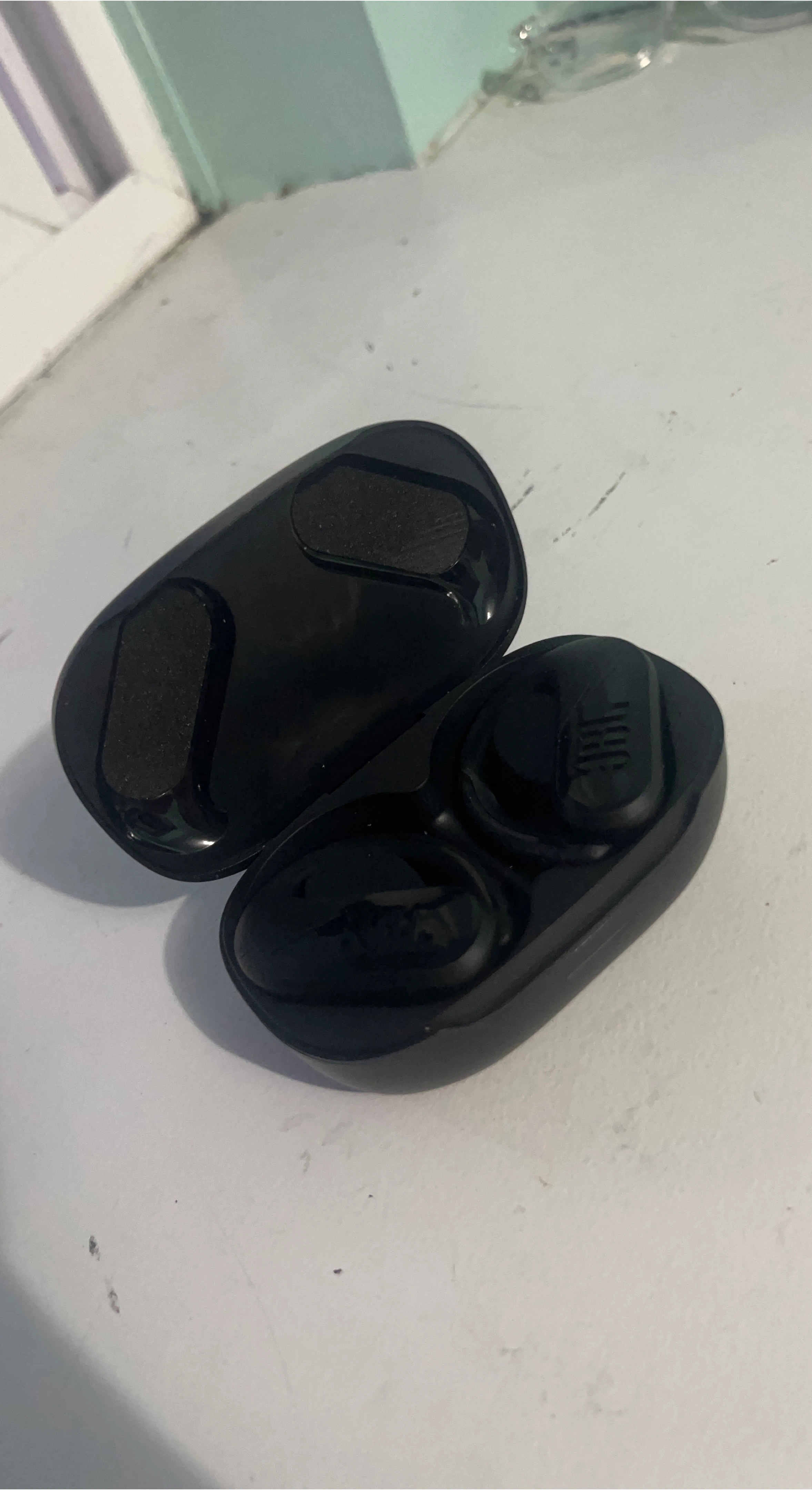 JBL Wireless Earbuds - Black
