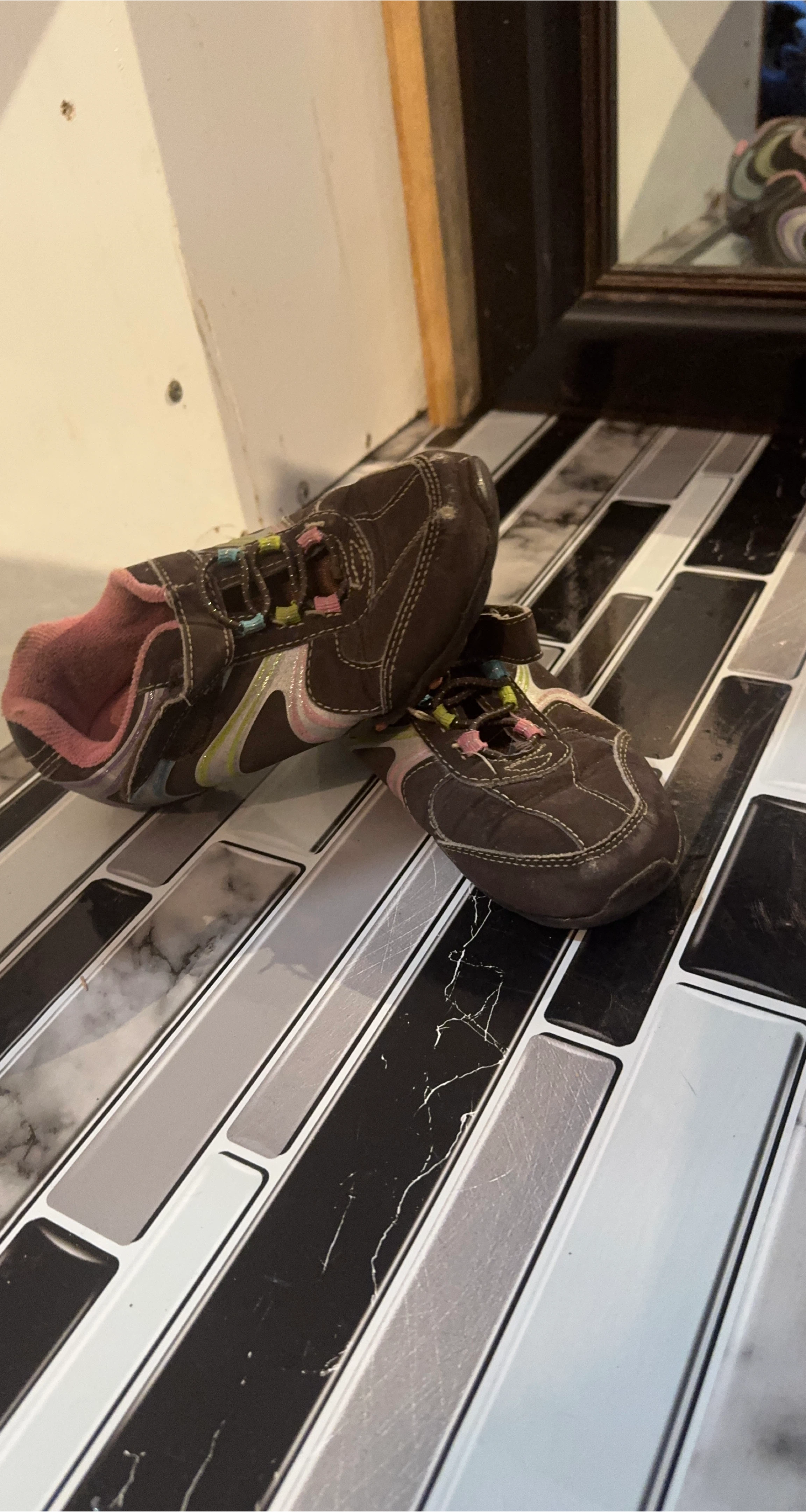 Girls Smartfit Brown Sneakers - Size 11.5