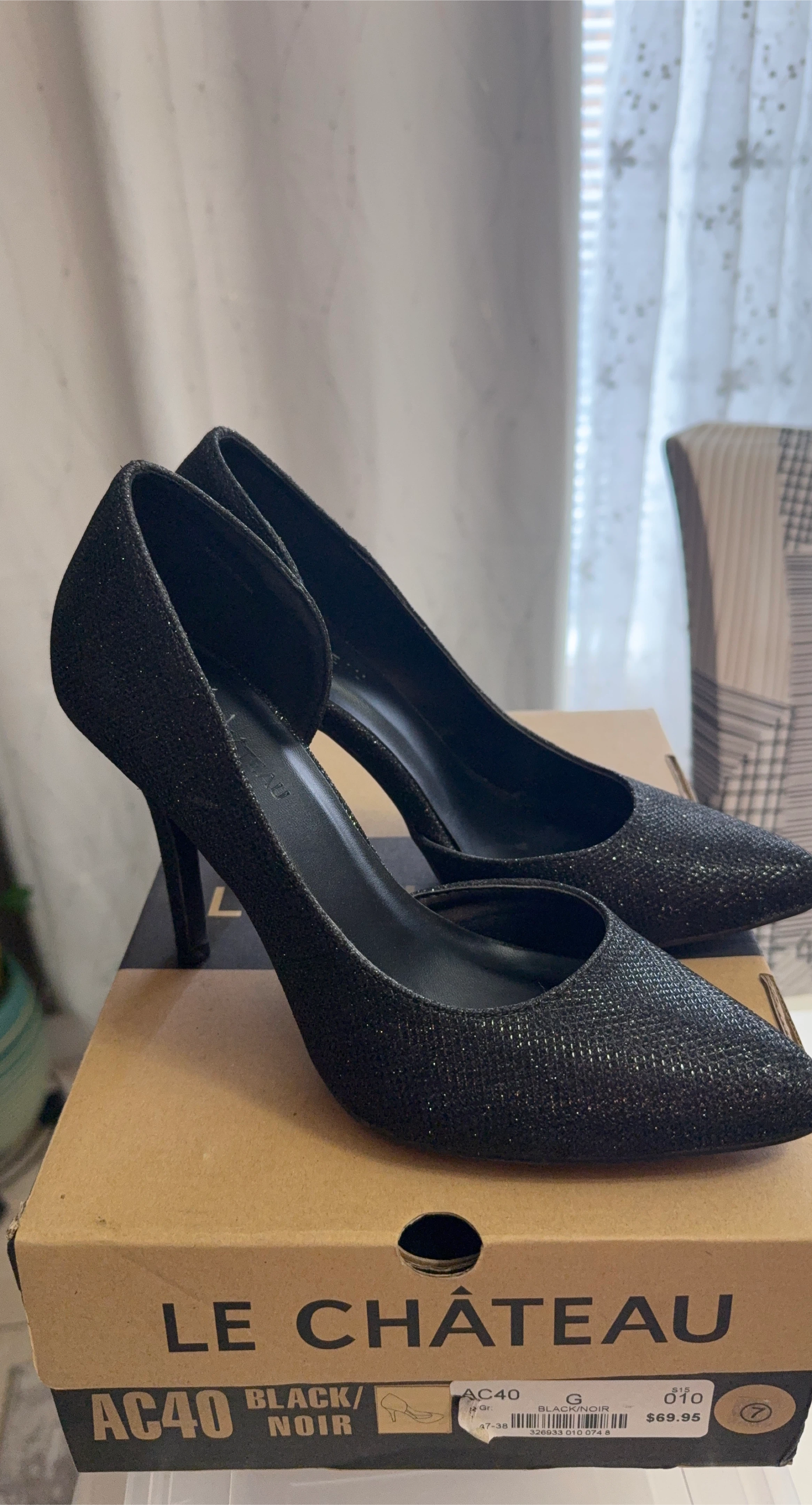 Le Chateau Black Heels - Size 7