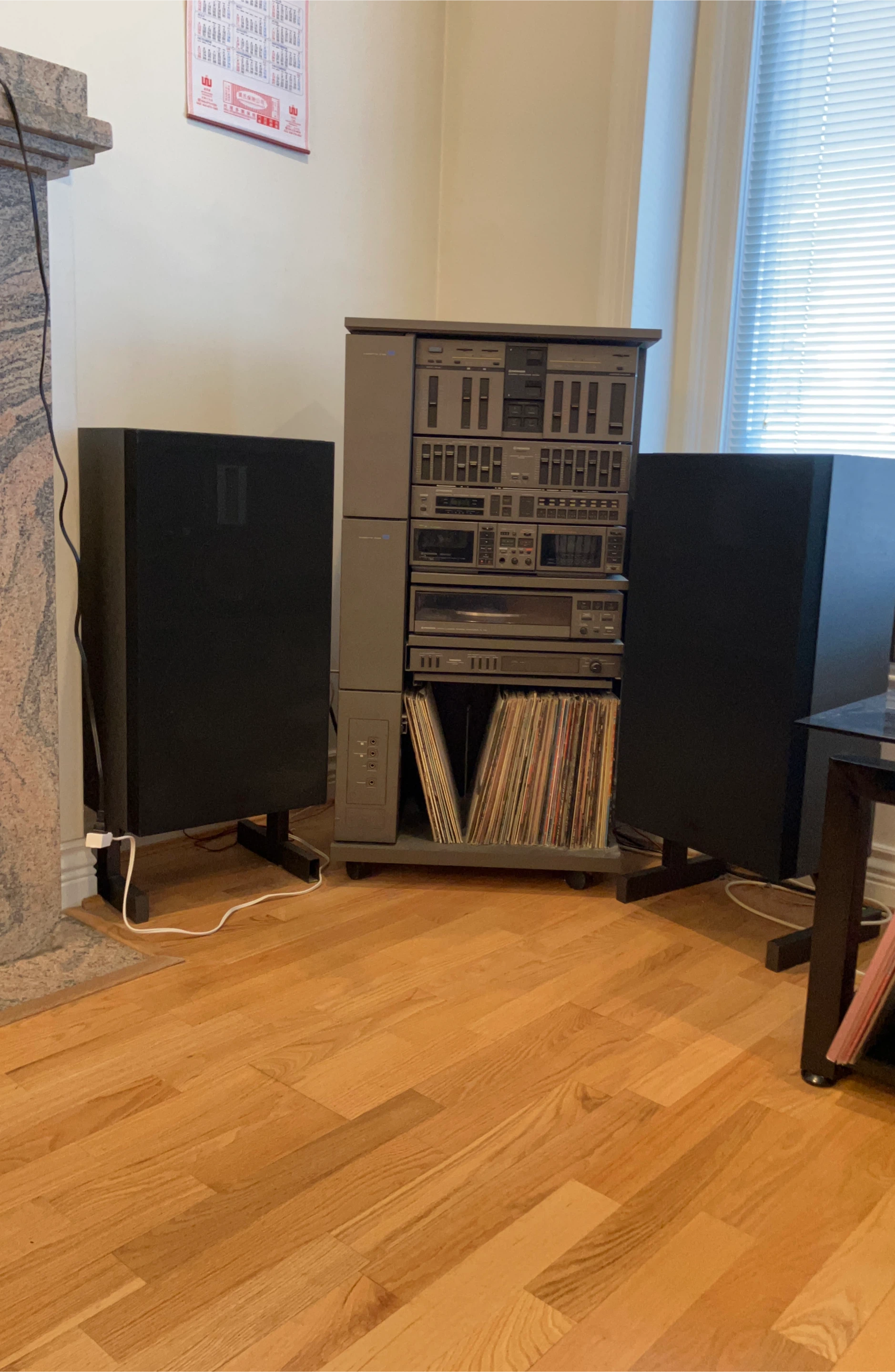 Vintage Pioneer Stereo System with Speakers