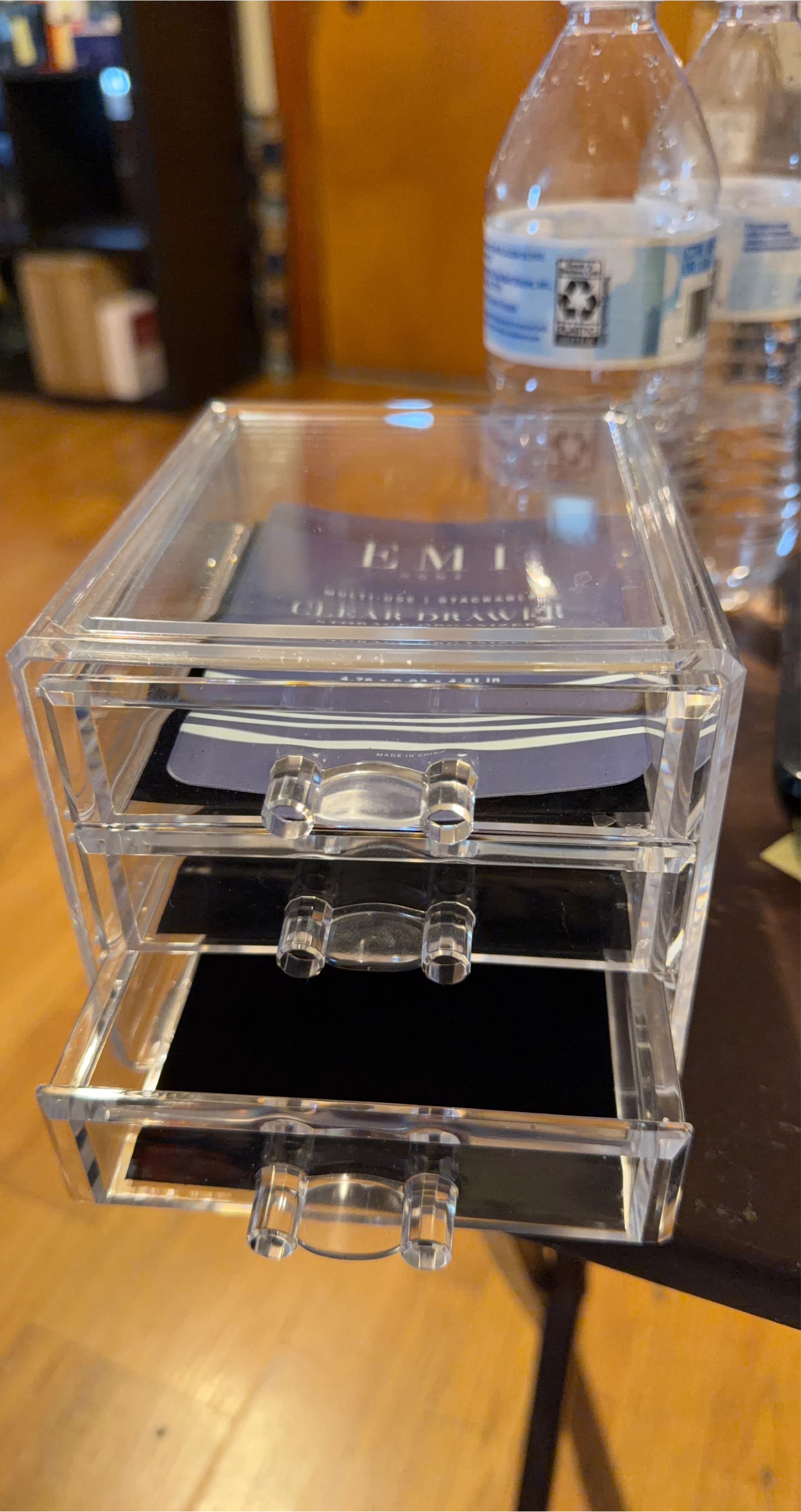 2 EMI Clear Acrylic Drawer Organizer🥕