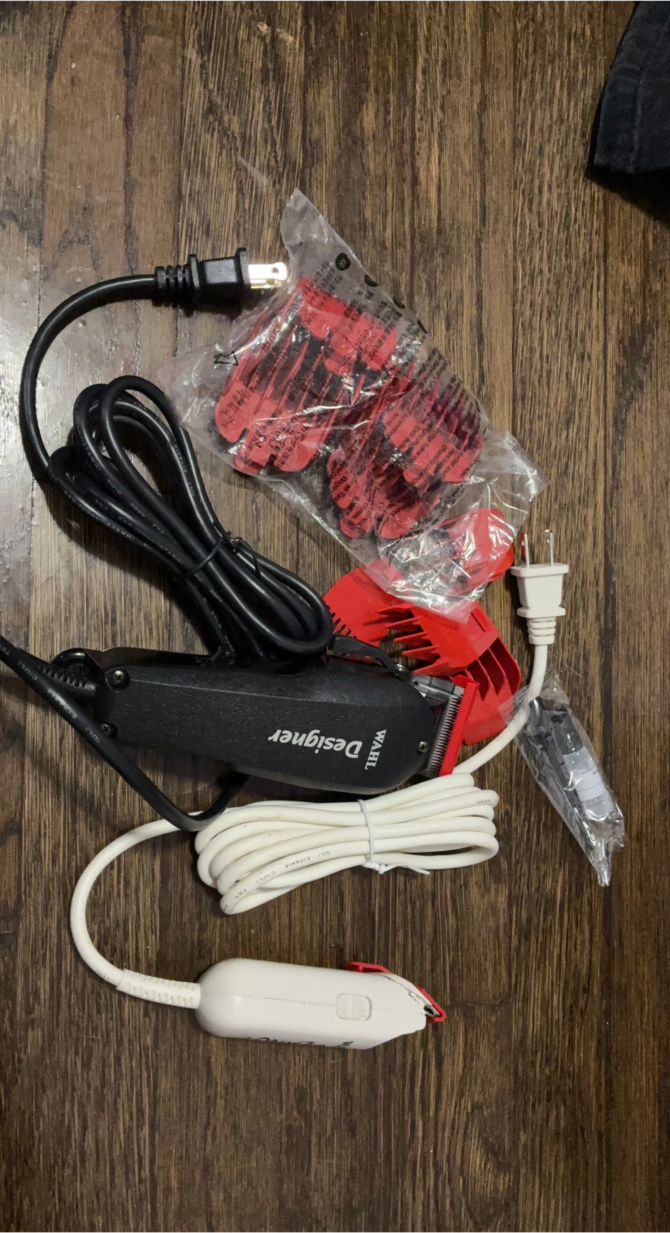 Wahl Designer Hair Clipper with attachments