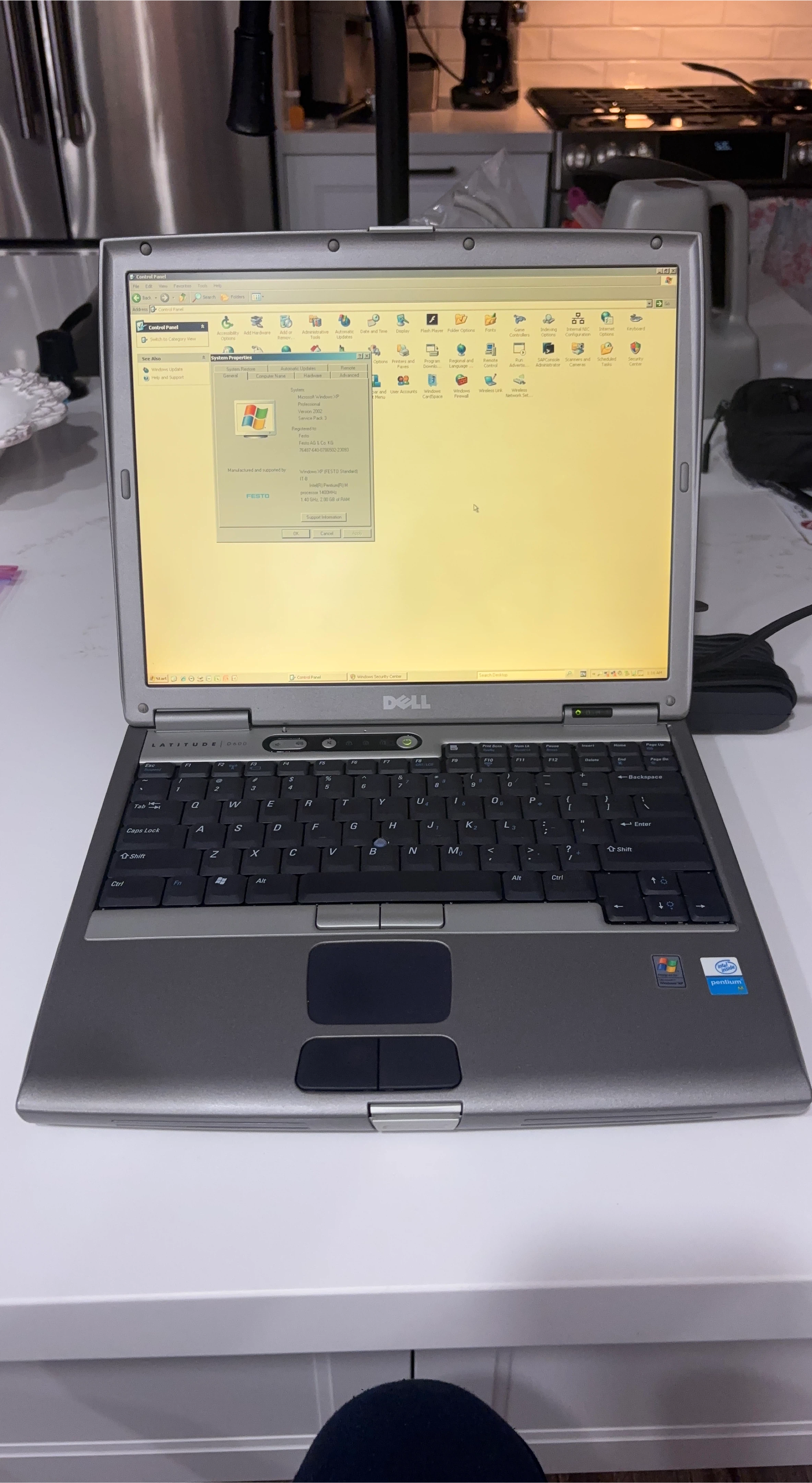 Dell Latitude D600 Laptop