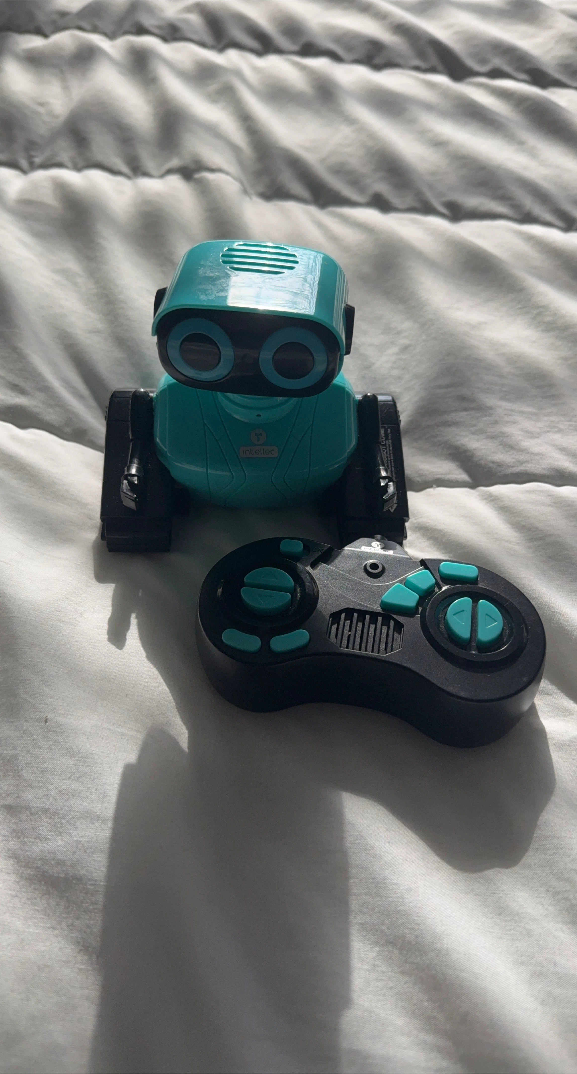 Intelect Robot Toy with Remote