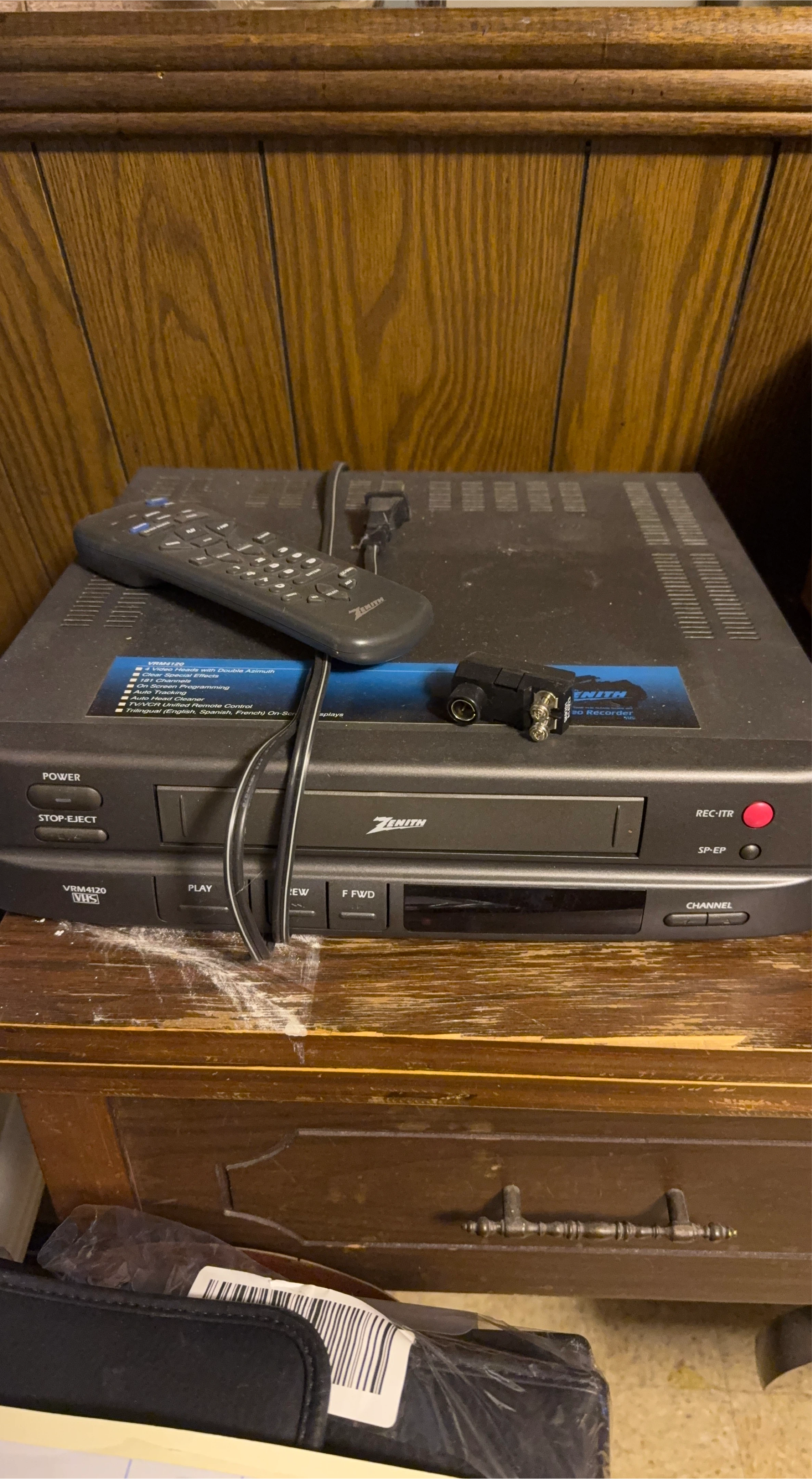 Zenith VRM4120 VHS VCR Player