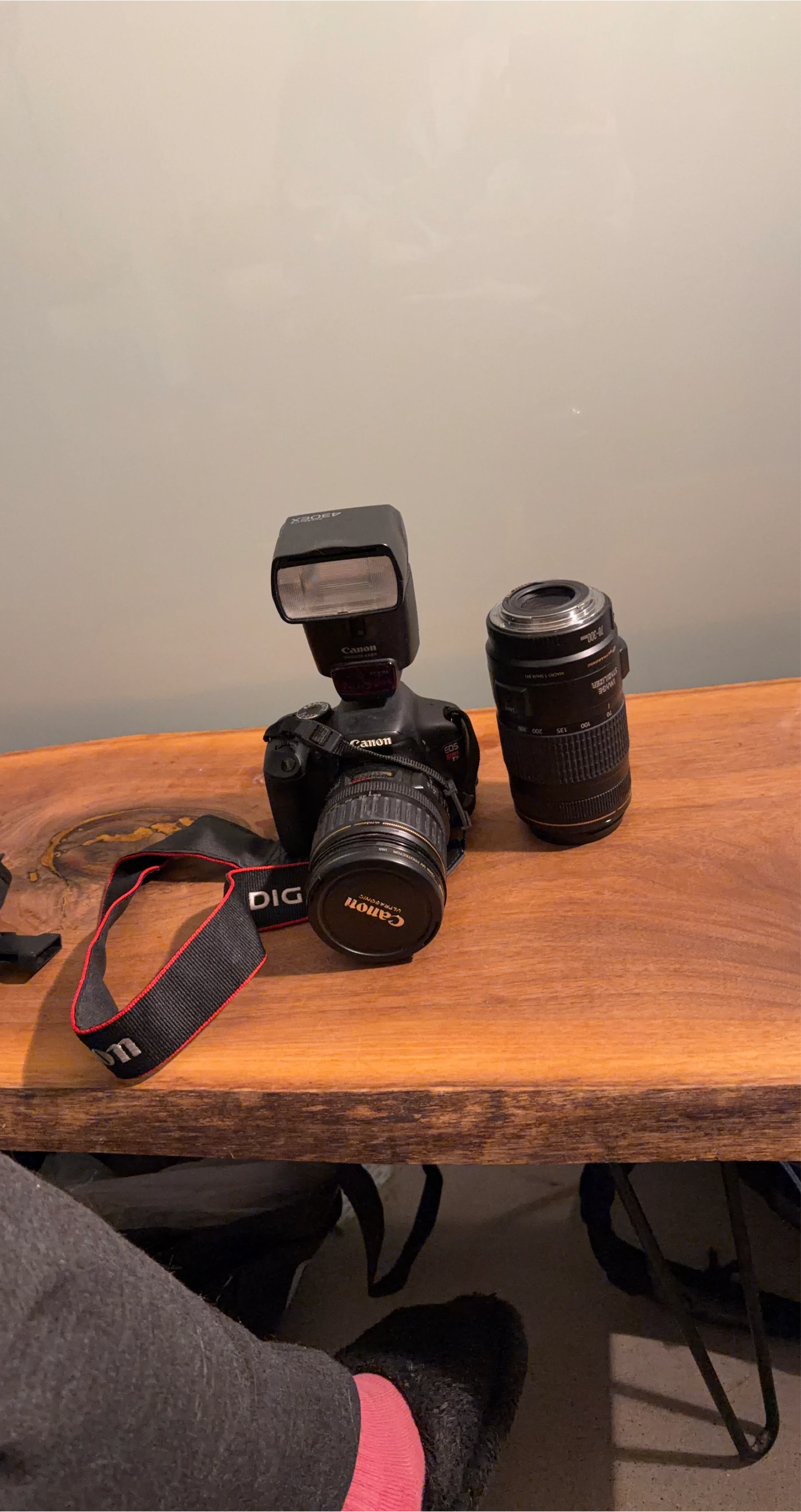 Canon EOS Rebel T7 Camera w/ Lens