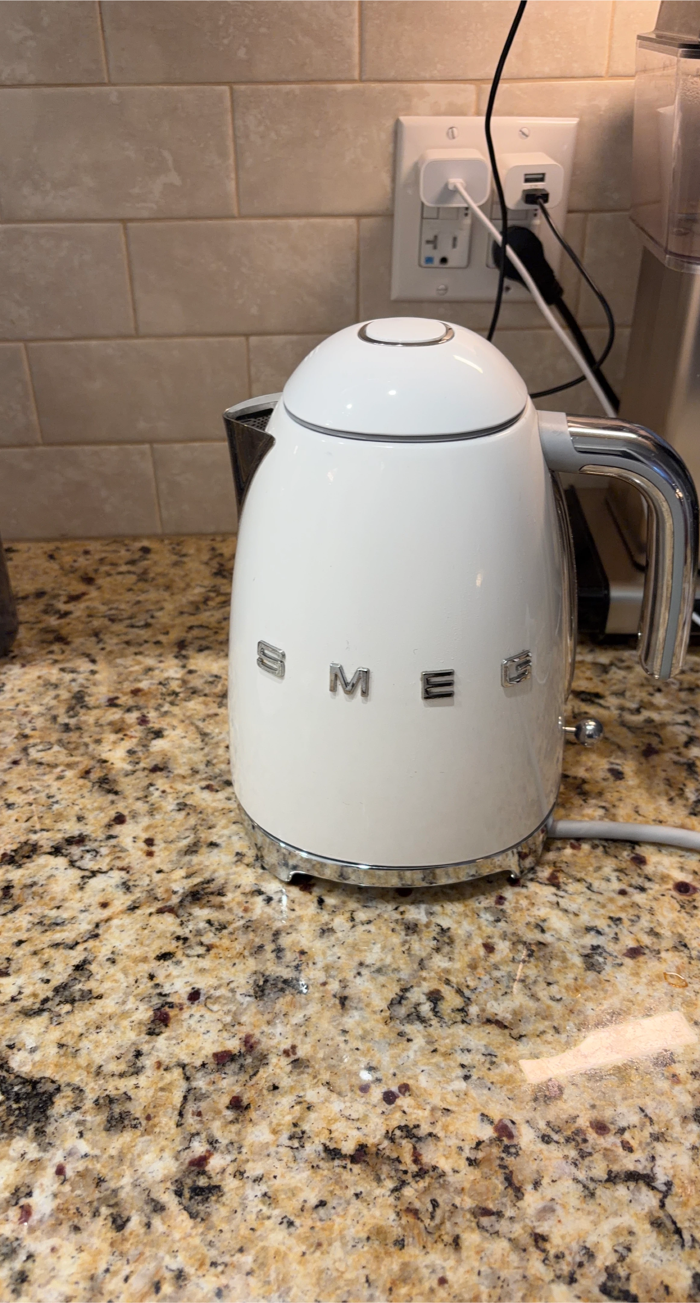 Smeg Electric Kettle - White