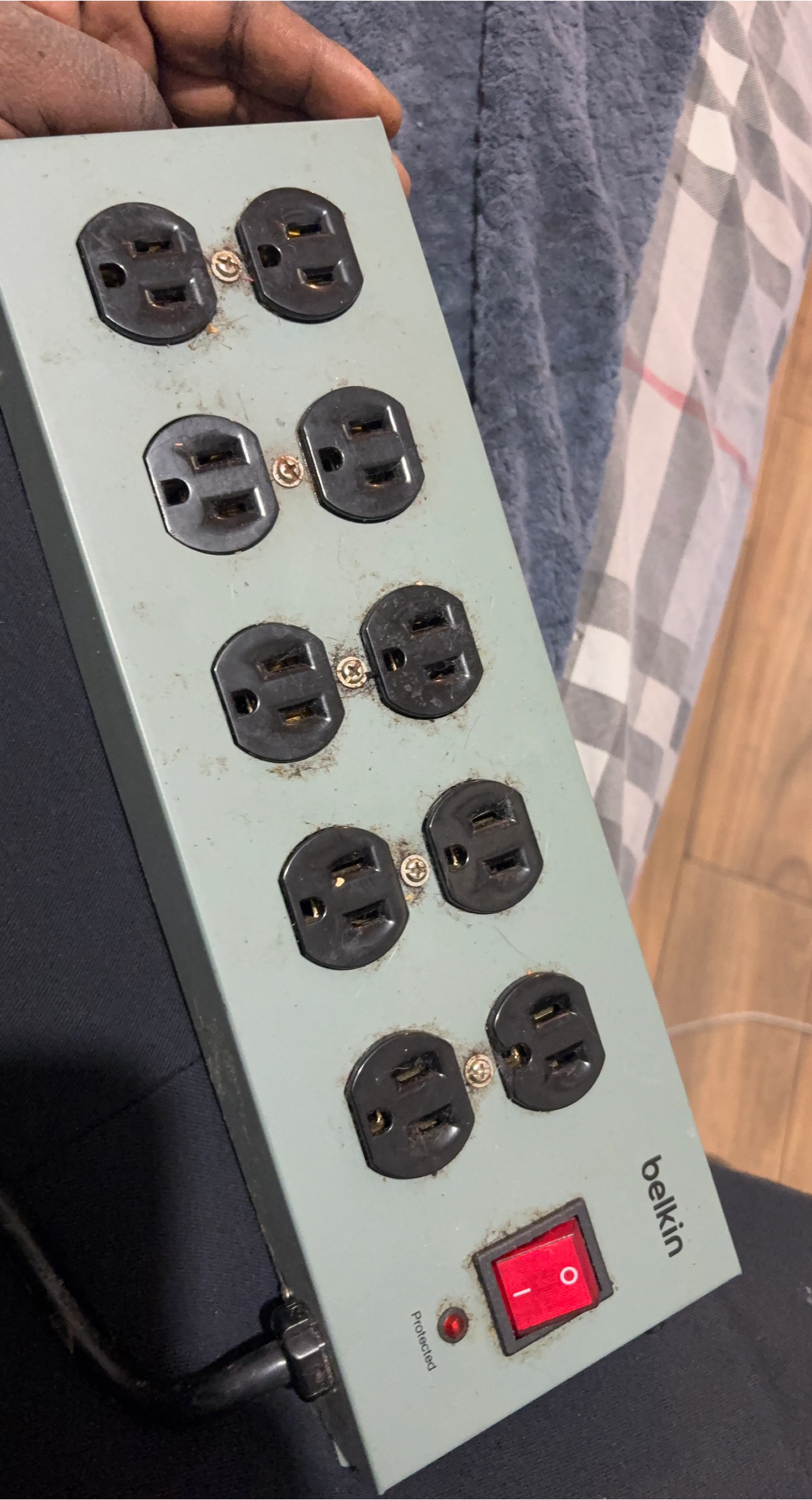 Belkin 10-Outlet Power Strip Surge Protector