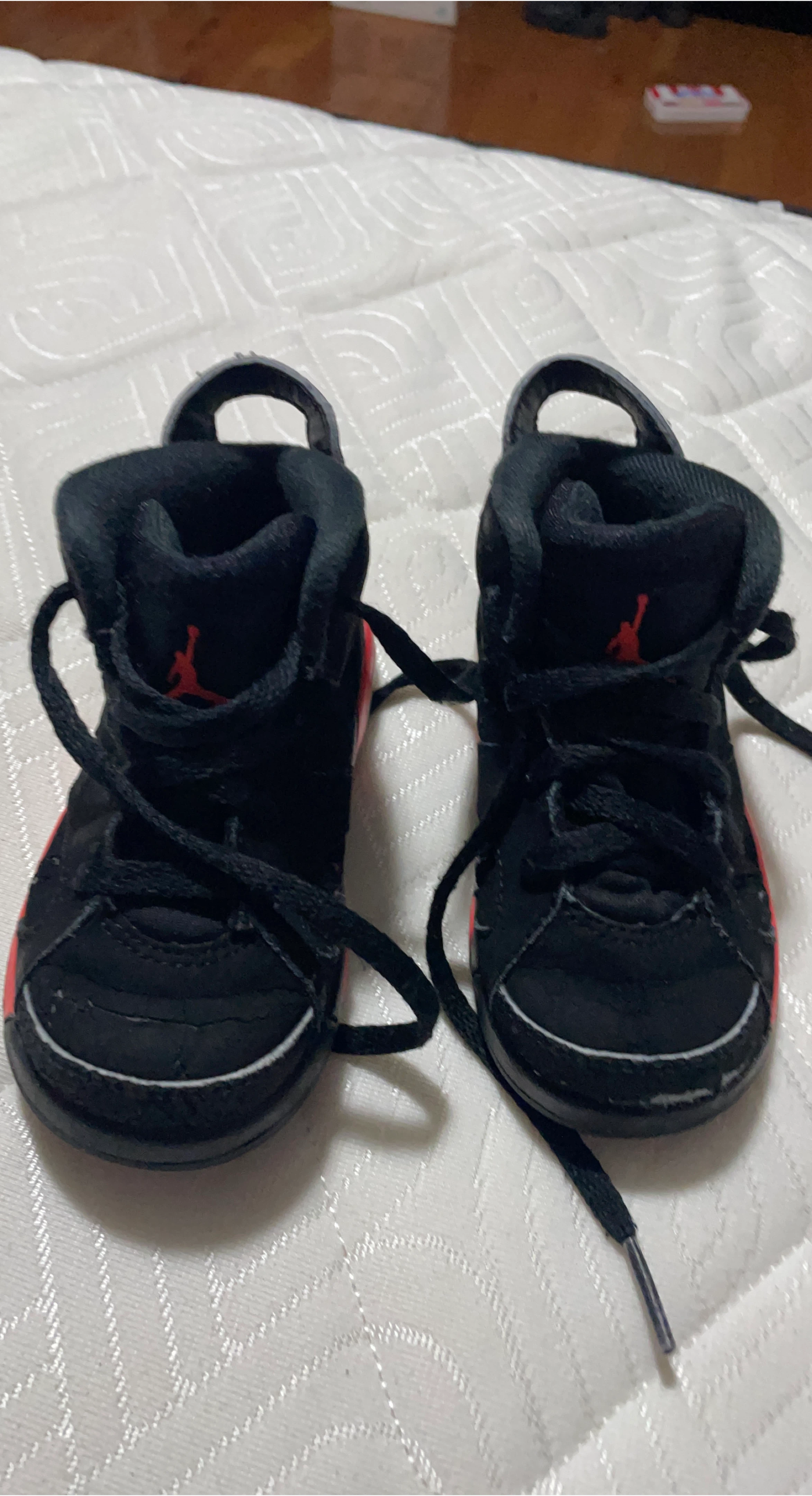 Air Jordan 6 Infant Sneakers - Black and Red