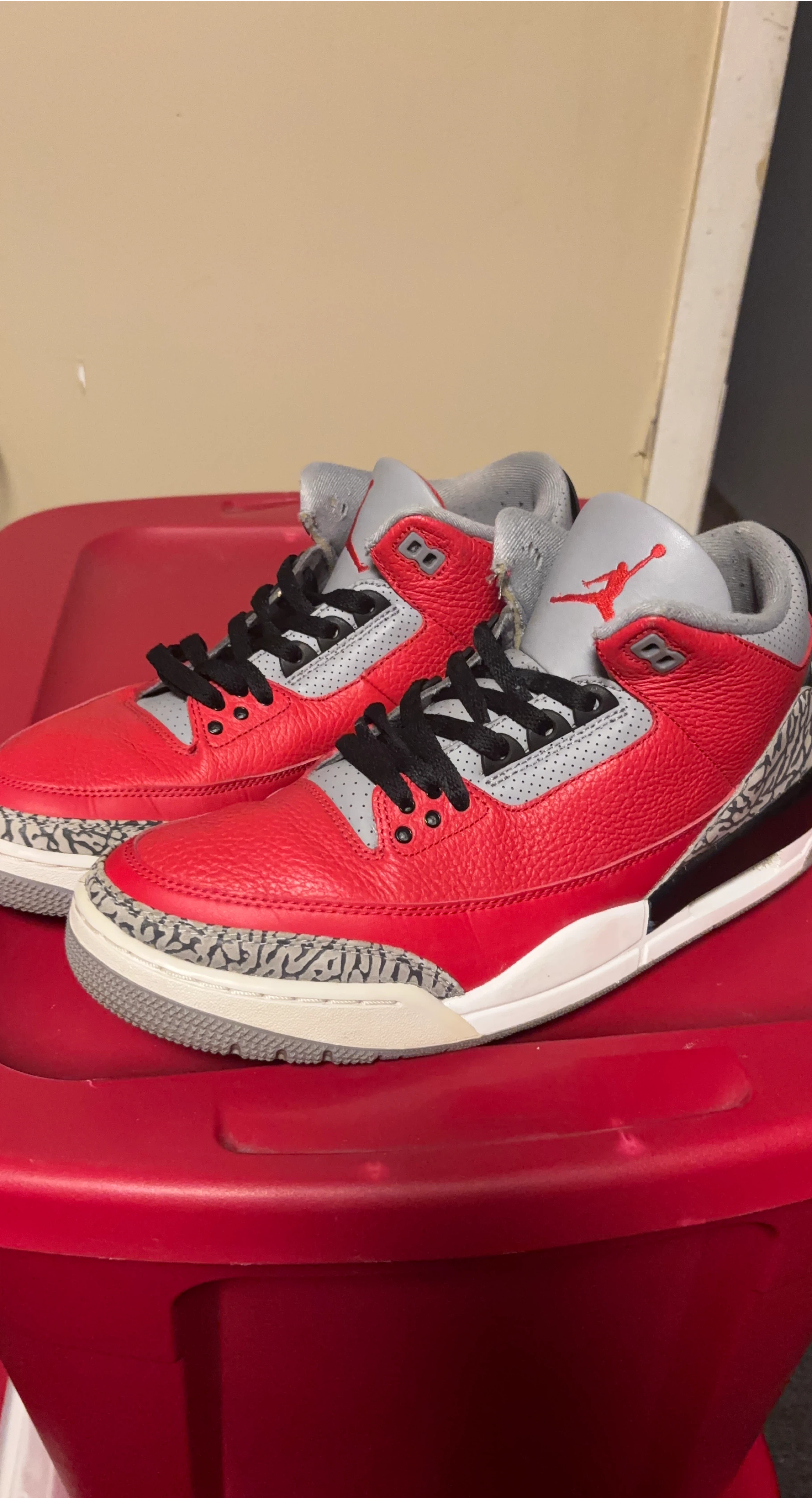 Nike Air Jordan 3 Retro Fire Red