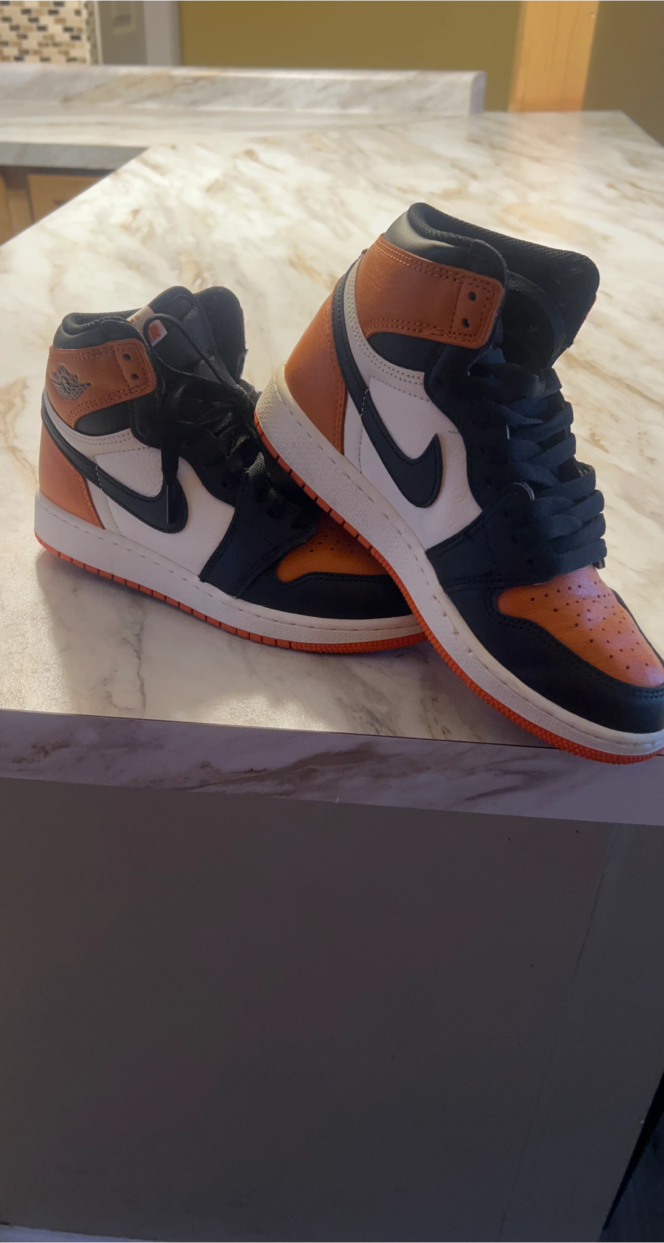 Air Jordan 1 High OG "Shattered Backboard"