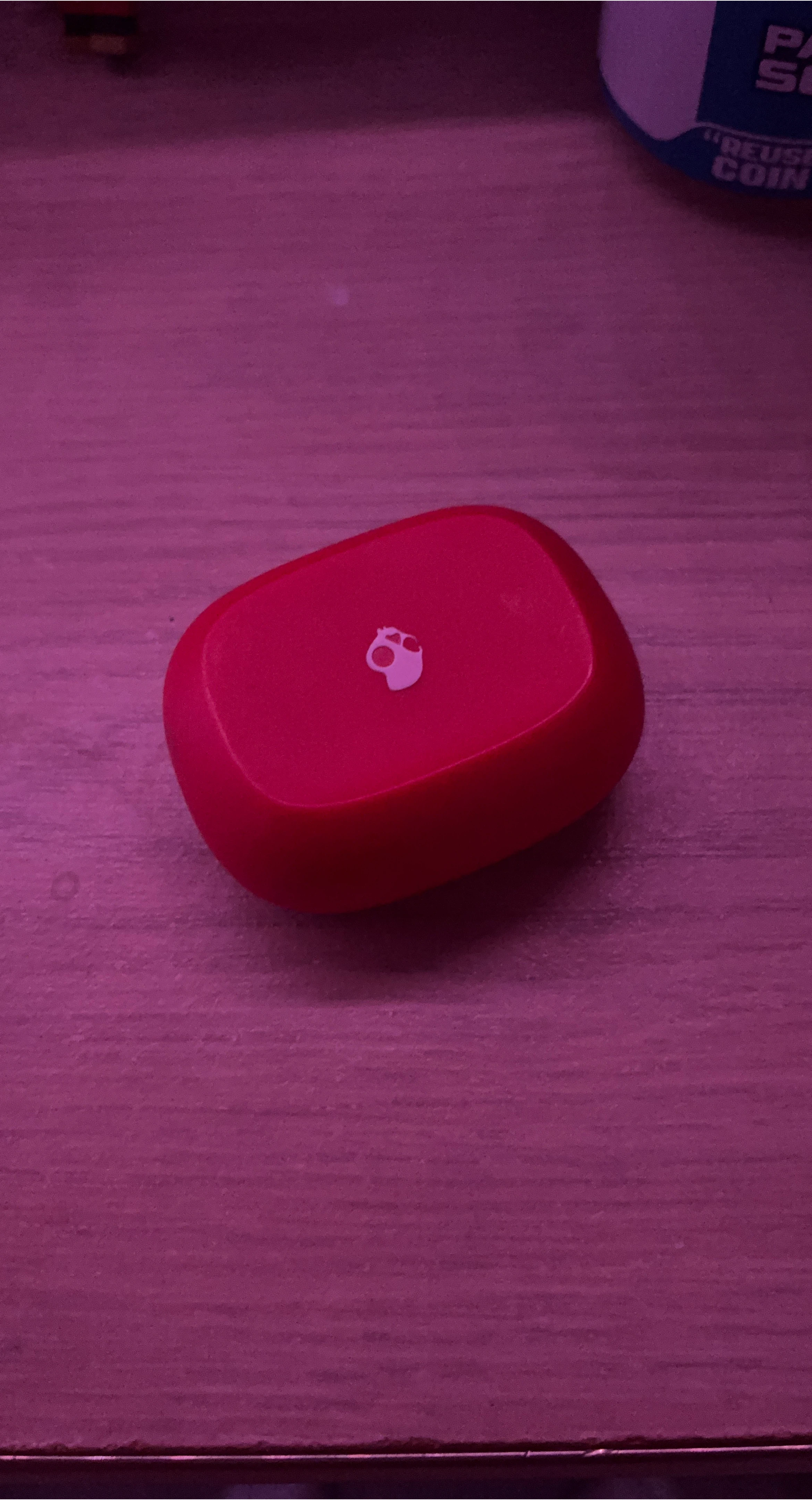 Red headphones skull candy