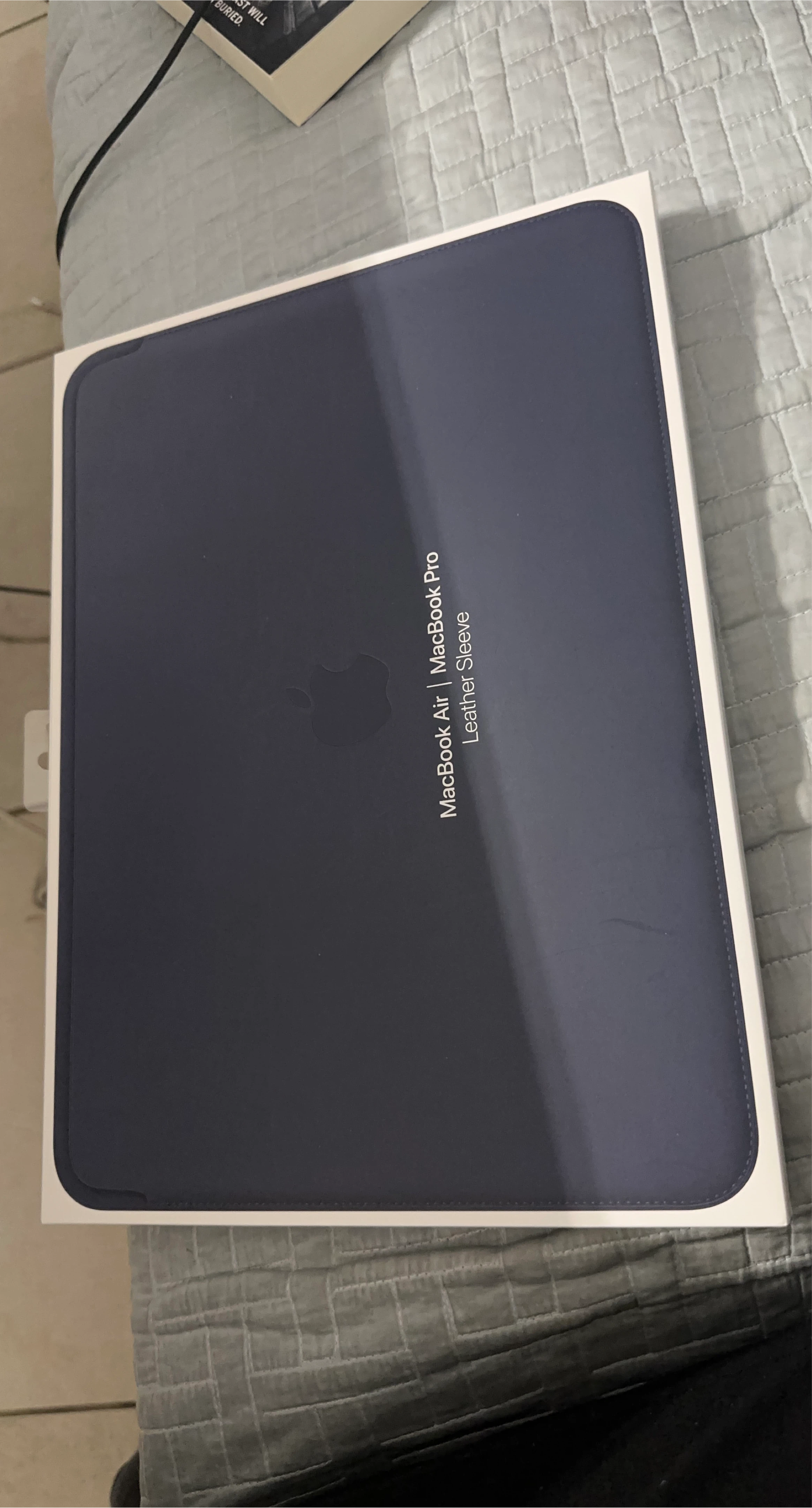 Apple MacBook Air | MacBook Pro Leather Sleeve - Navy