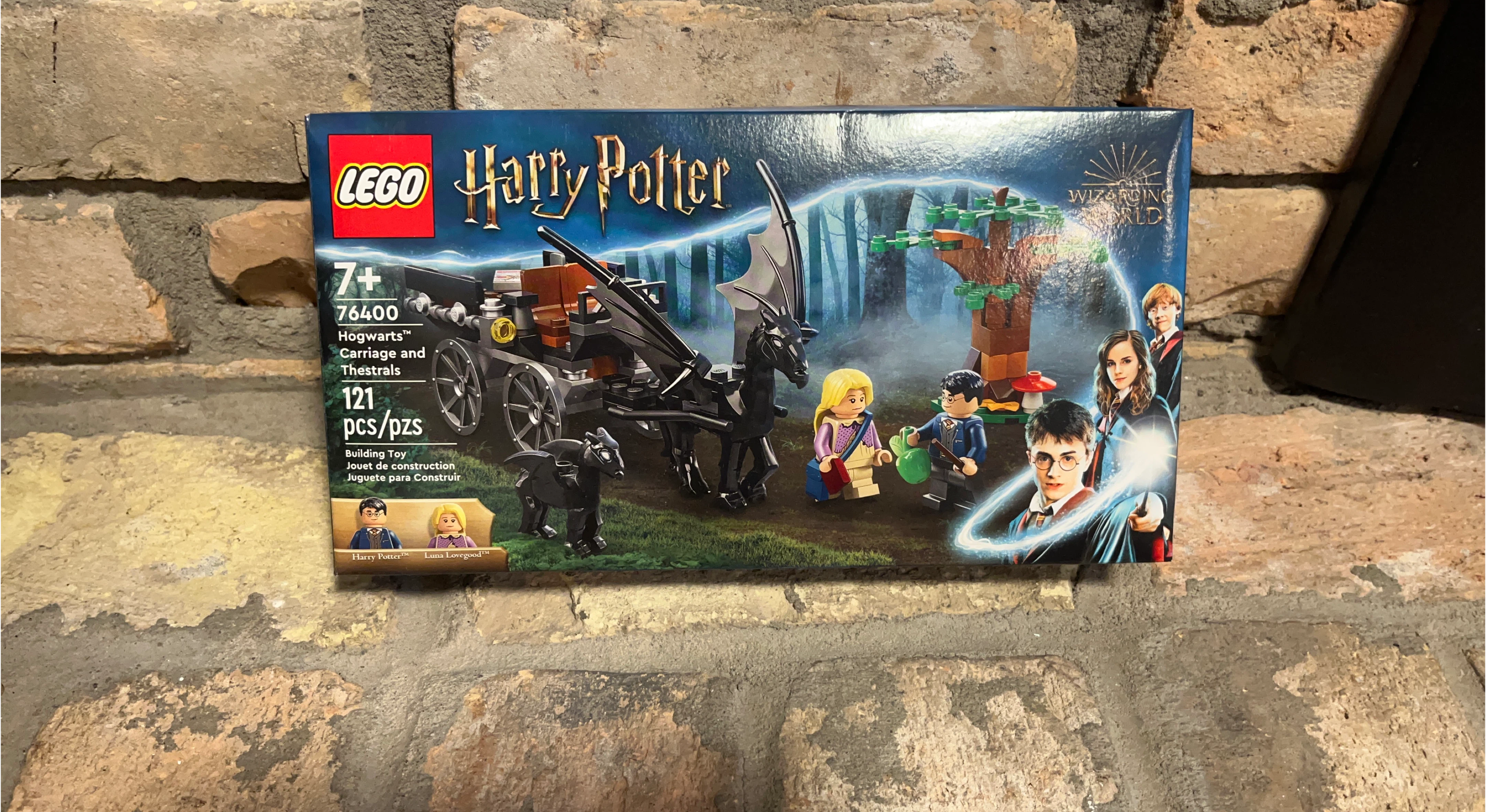 LEGO Harry Potter Hogwarts Carriage and Thestrals Set 76400