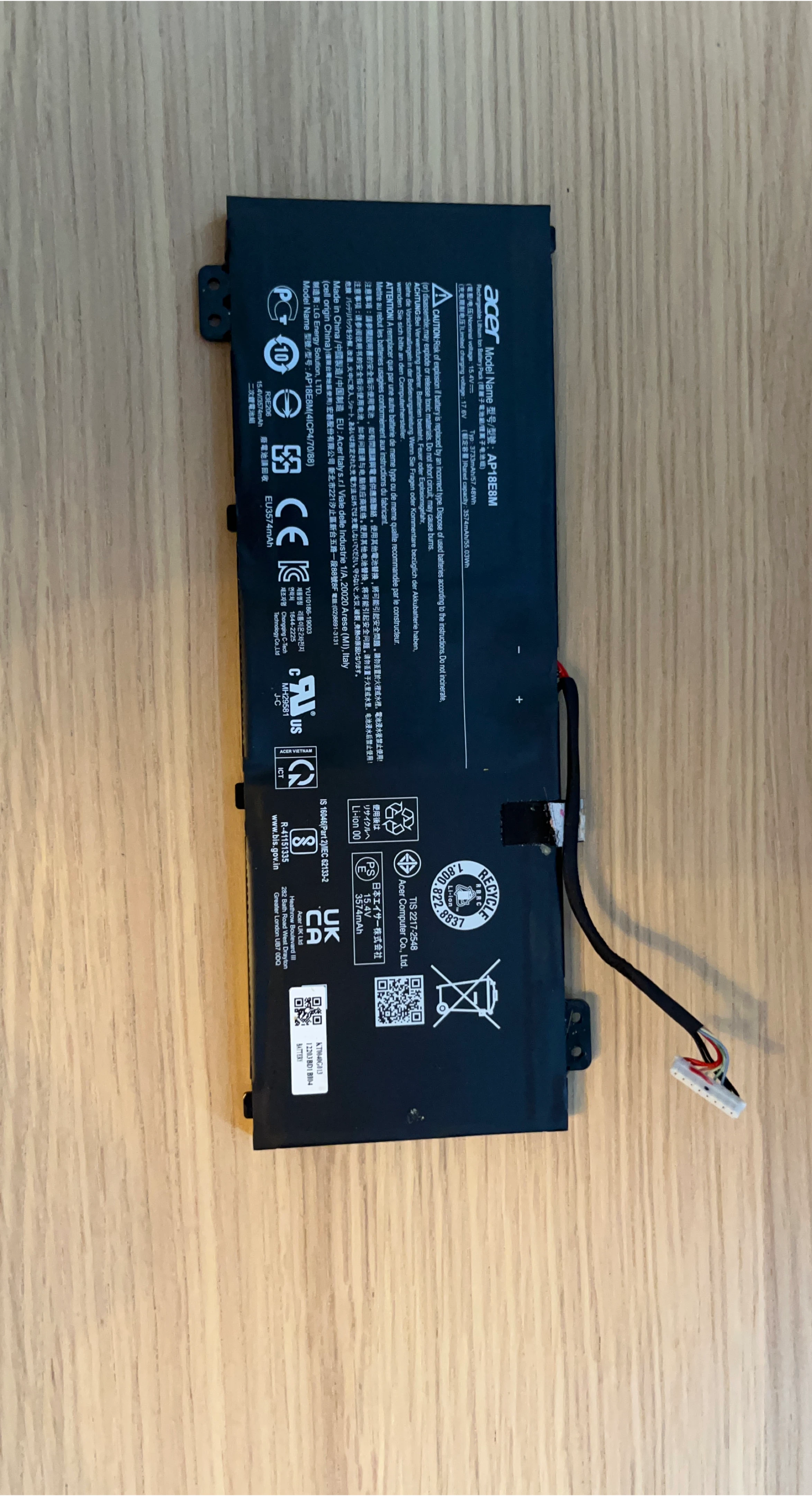 Acer AP18E8M Laptop Battery 15.4V 3574mAh