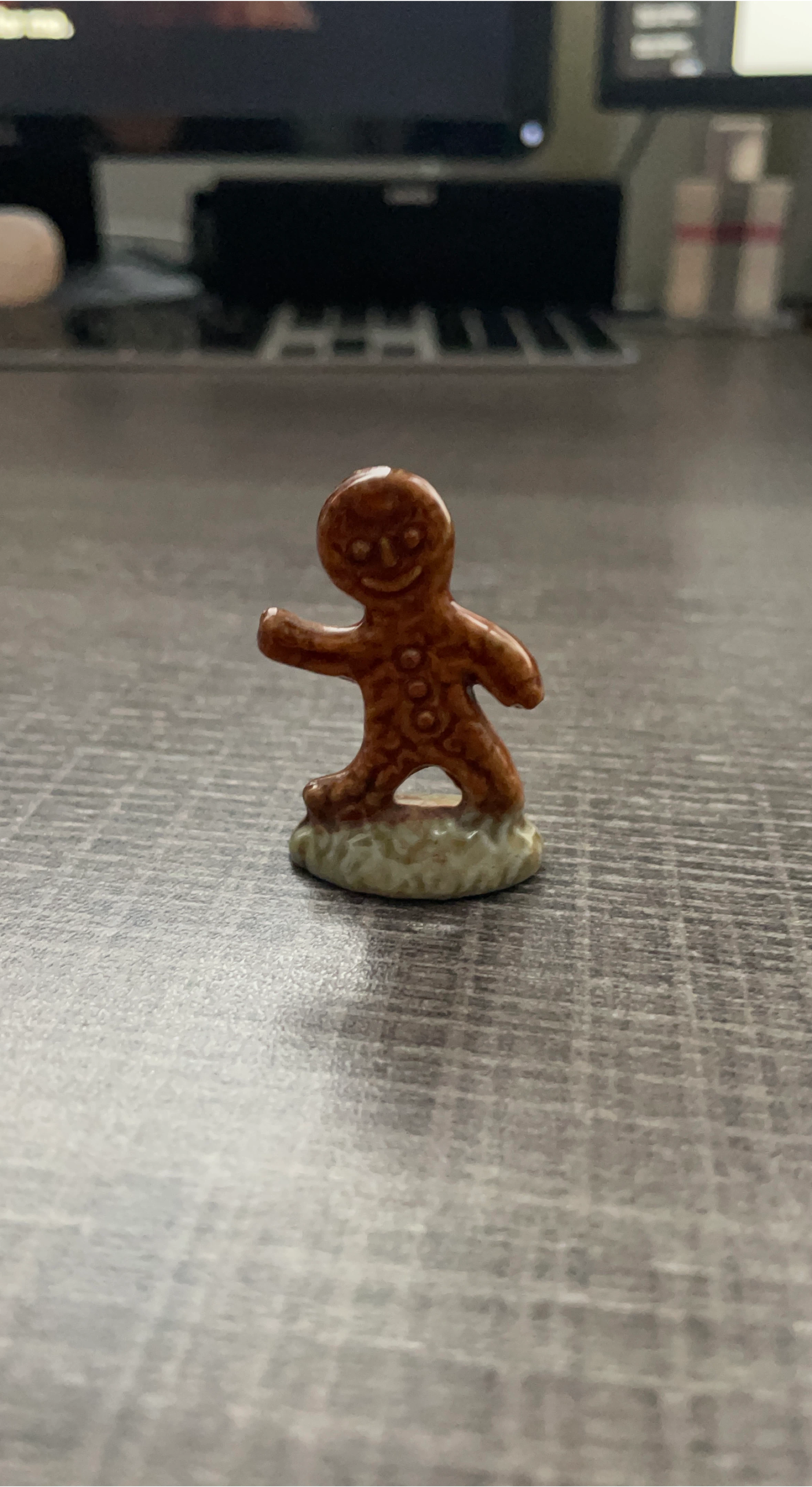 Wade Whimsies Collectable Gingerbread Man Figurine from Red Rose - photo 3
