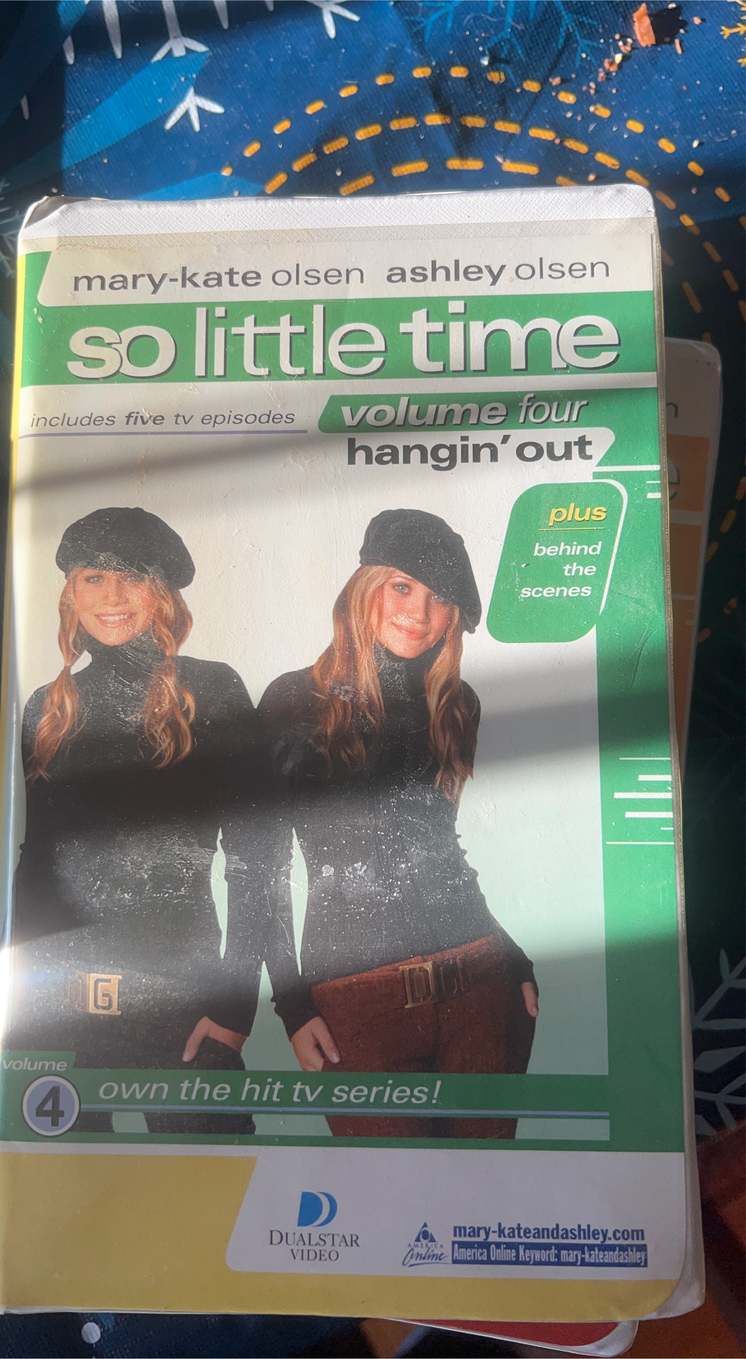 Mary-Kate & Ashley So Little Time Volume 4 Hangin' Out VHS
