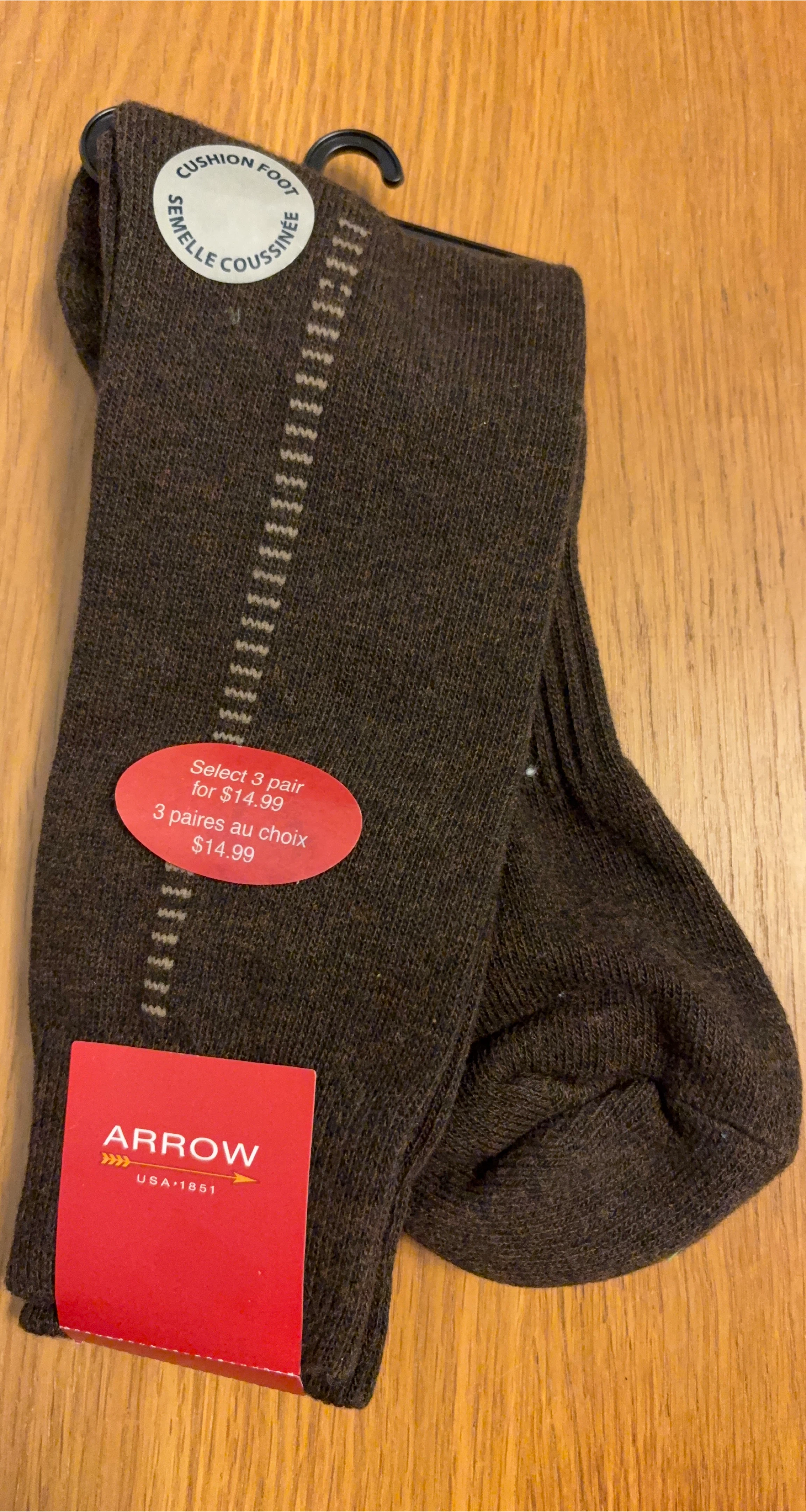 A pair of New Arrow Men's Cushion Foot Socks