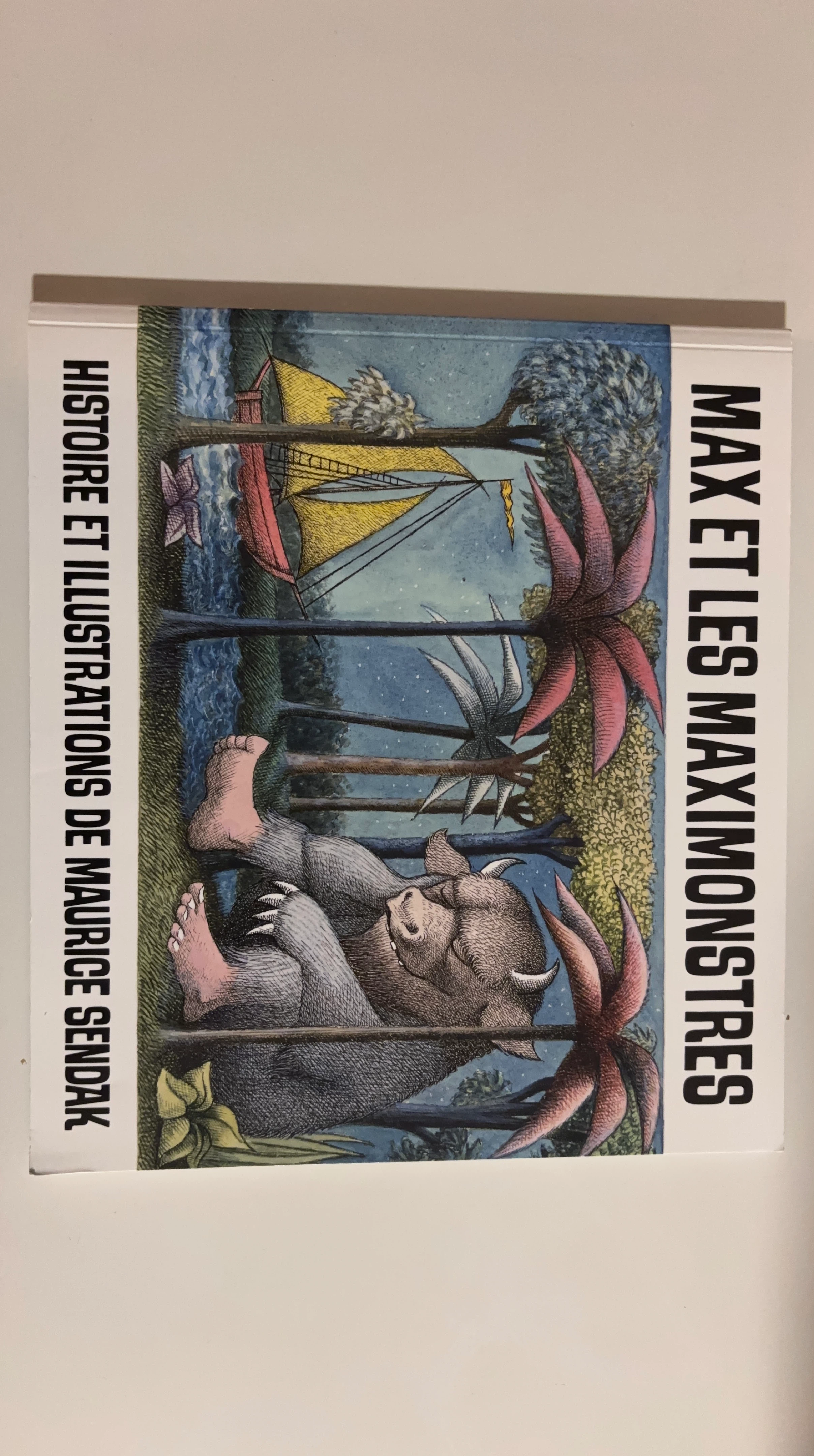 Max et les Maximonstres Book by Maurice Sendak