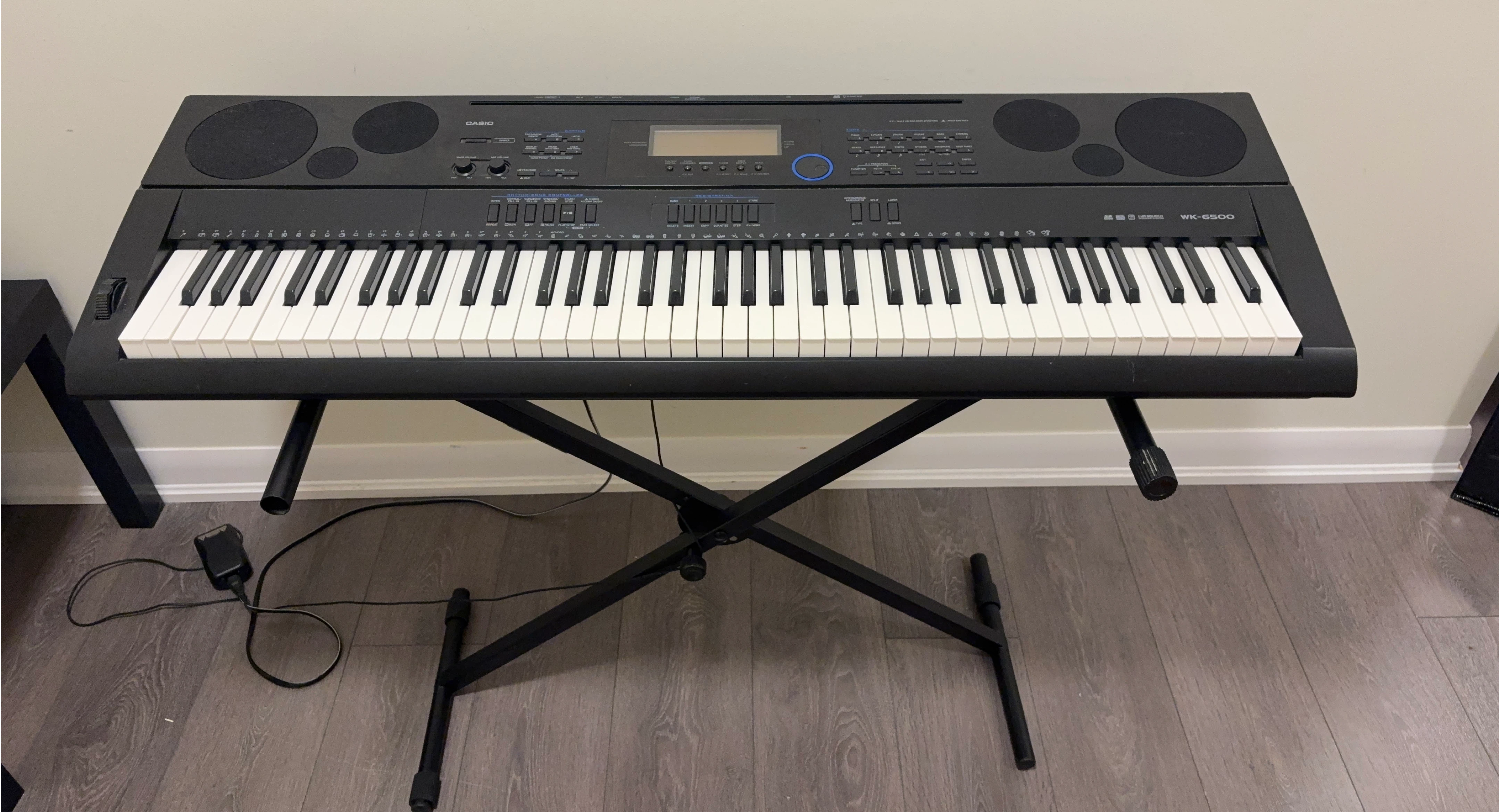 Casio WK-6600 Keyboard on Stand