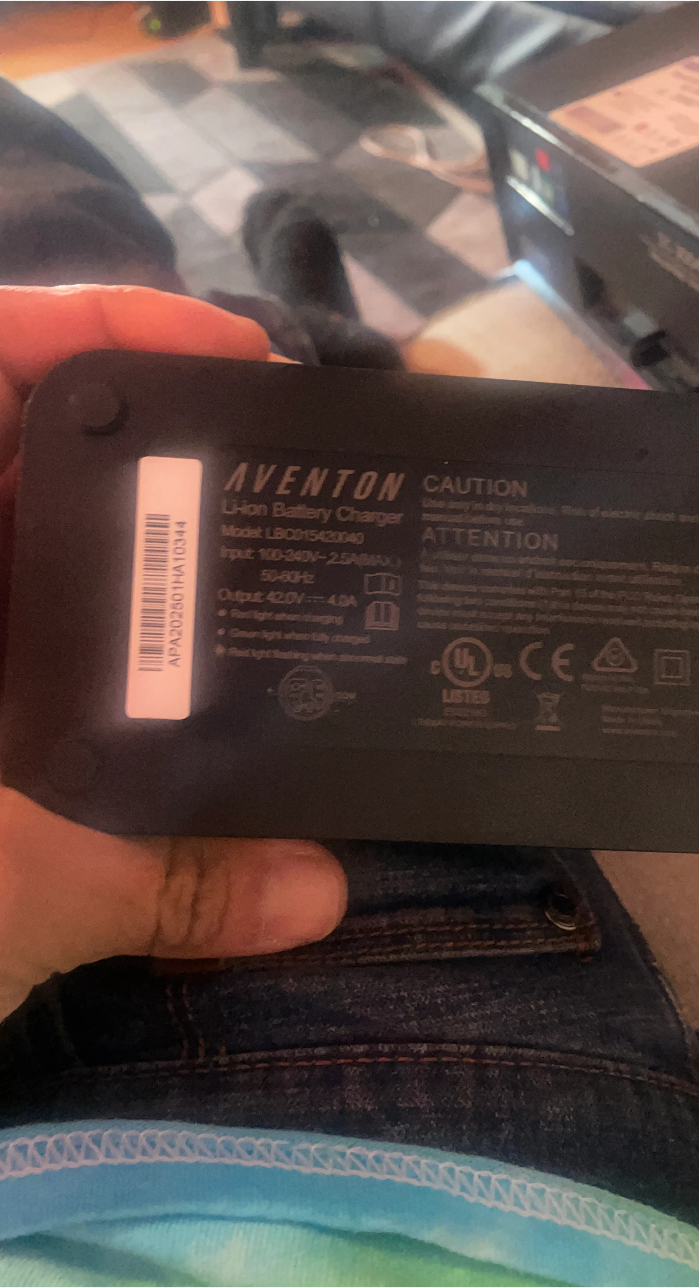 Aventon Li-ion Battery Charger LBC015420040 - photo 2