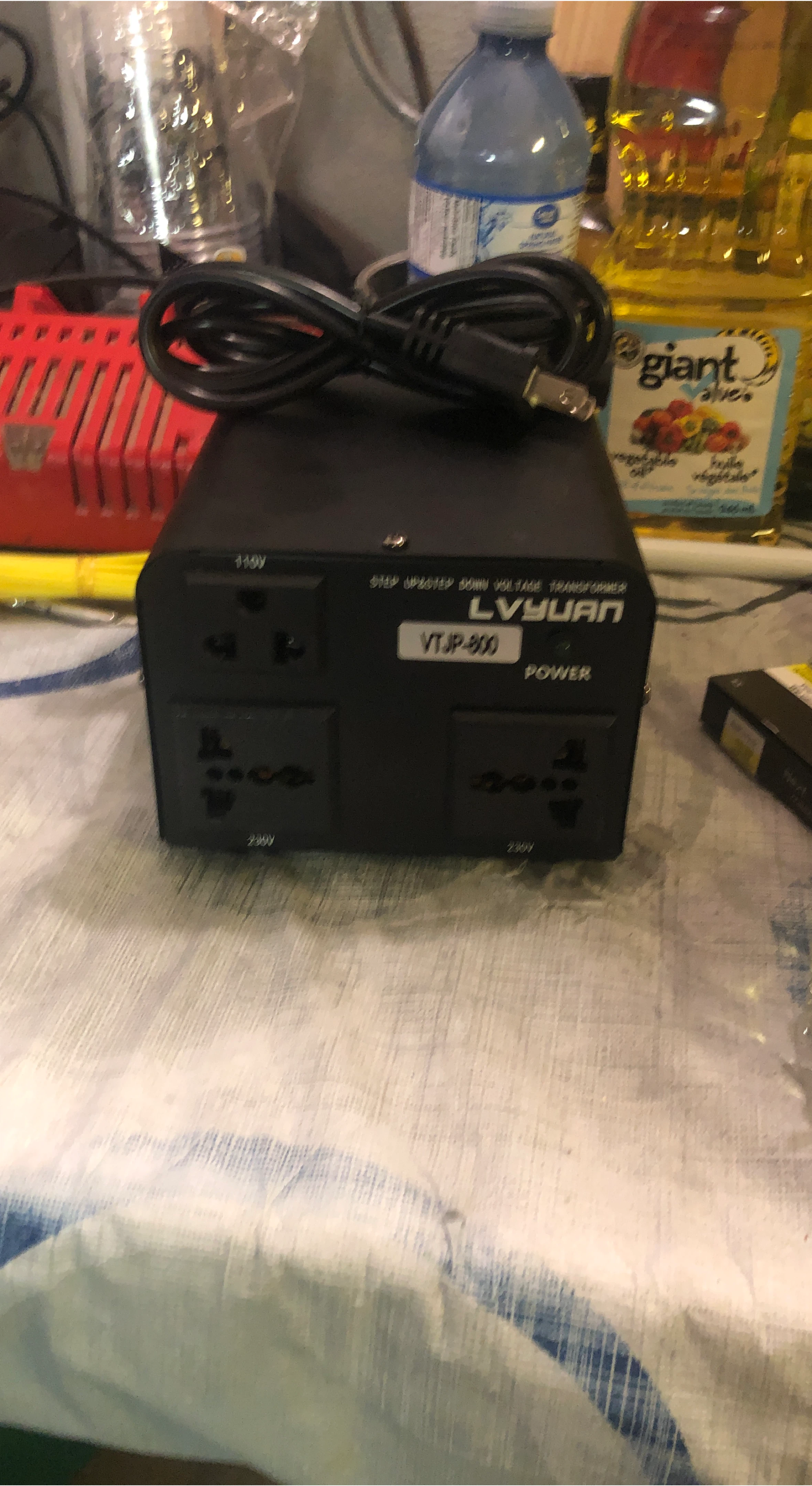 LVYUAN VTJP-800 Step Up/Down Voltage Transformer