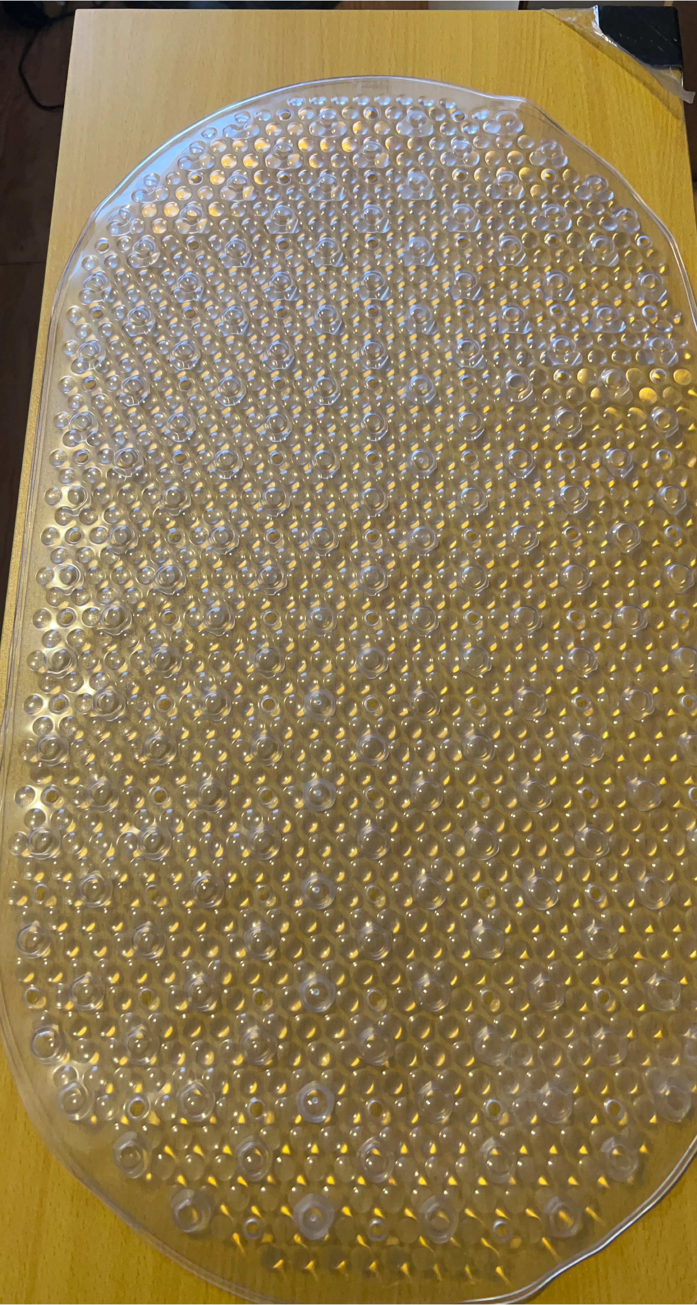 Clear non-slip bath mat
