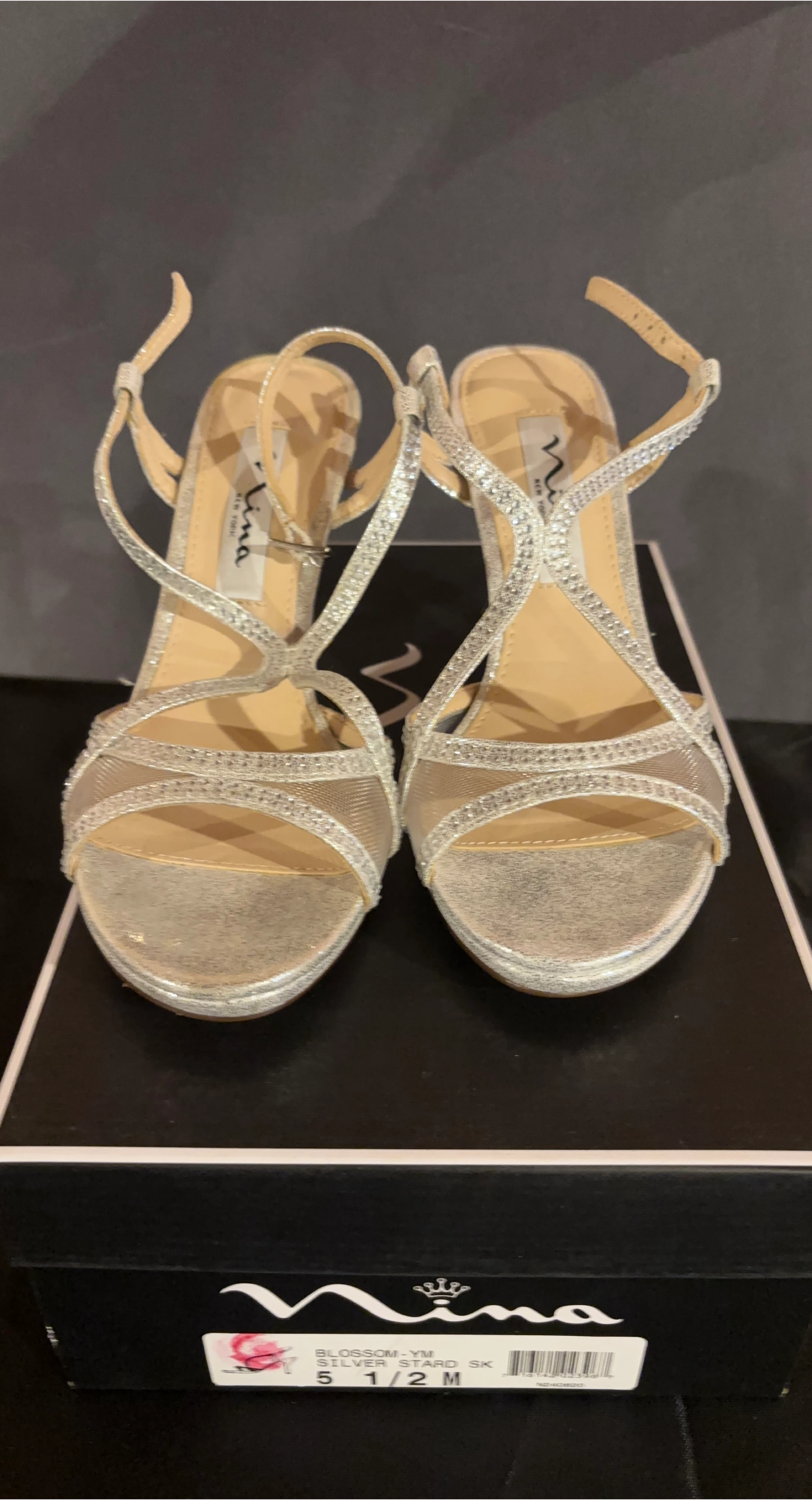 New!!Nina Women's Silver Glitter Mesh Heels Size 5.5