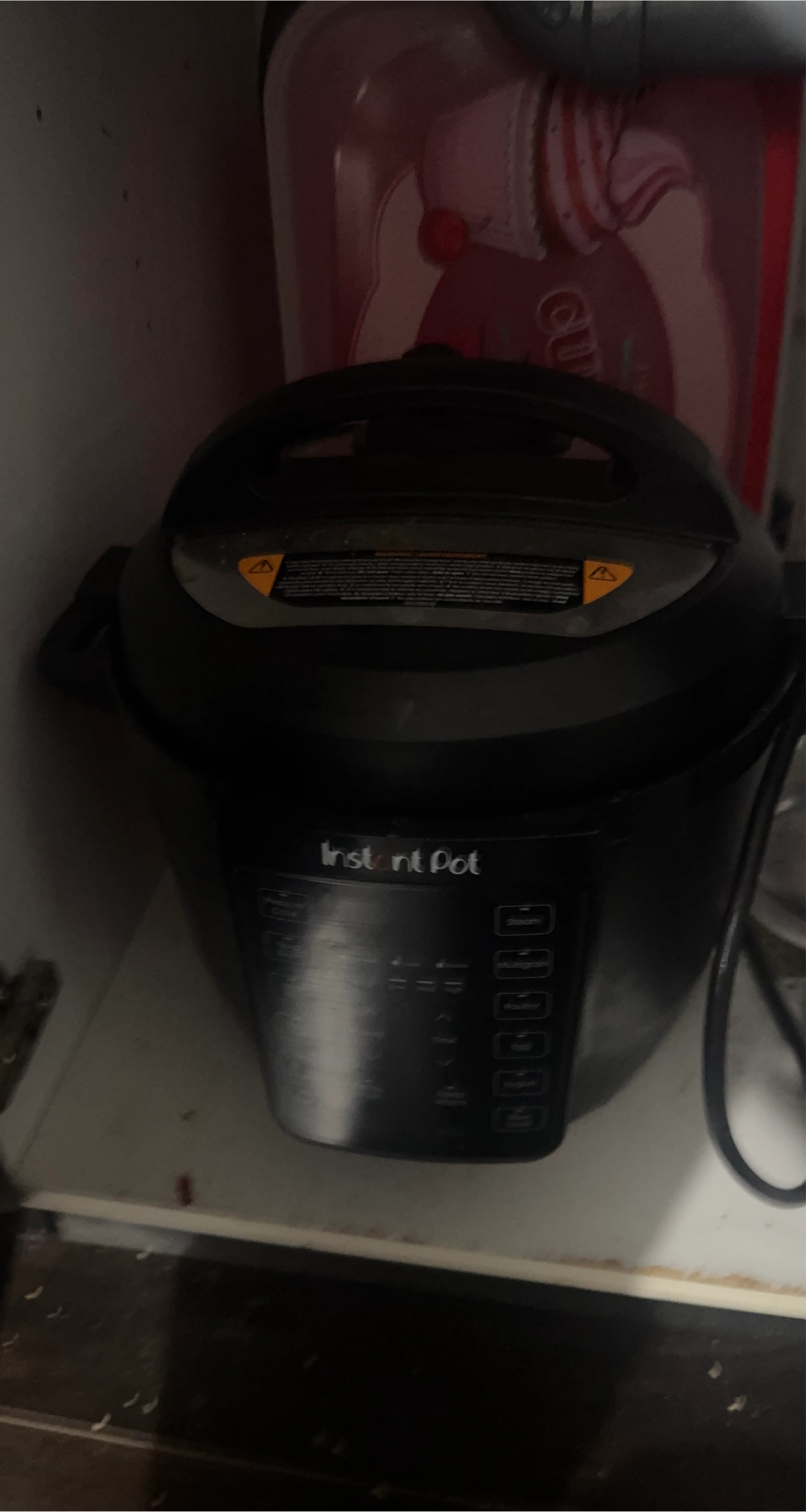 Moving sale !! Instant Pot Duo 6-Quart Pressure Cooker - photo 2