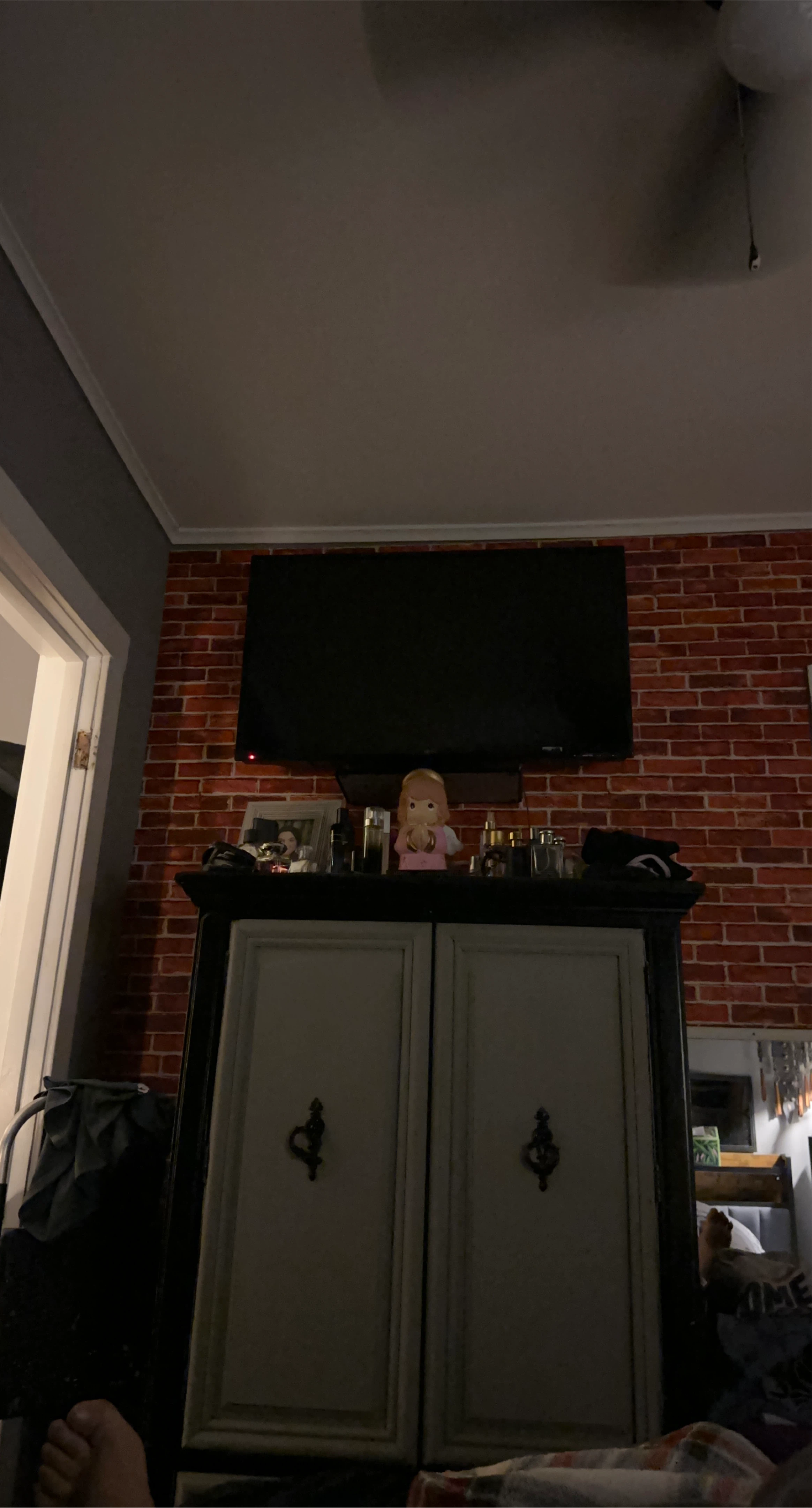 SEIKI Flat Screen Television