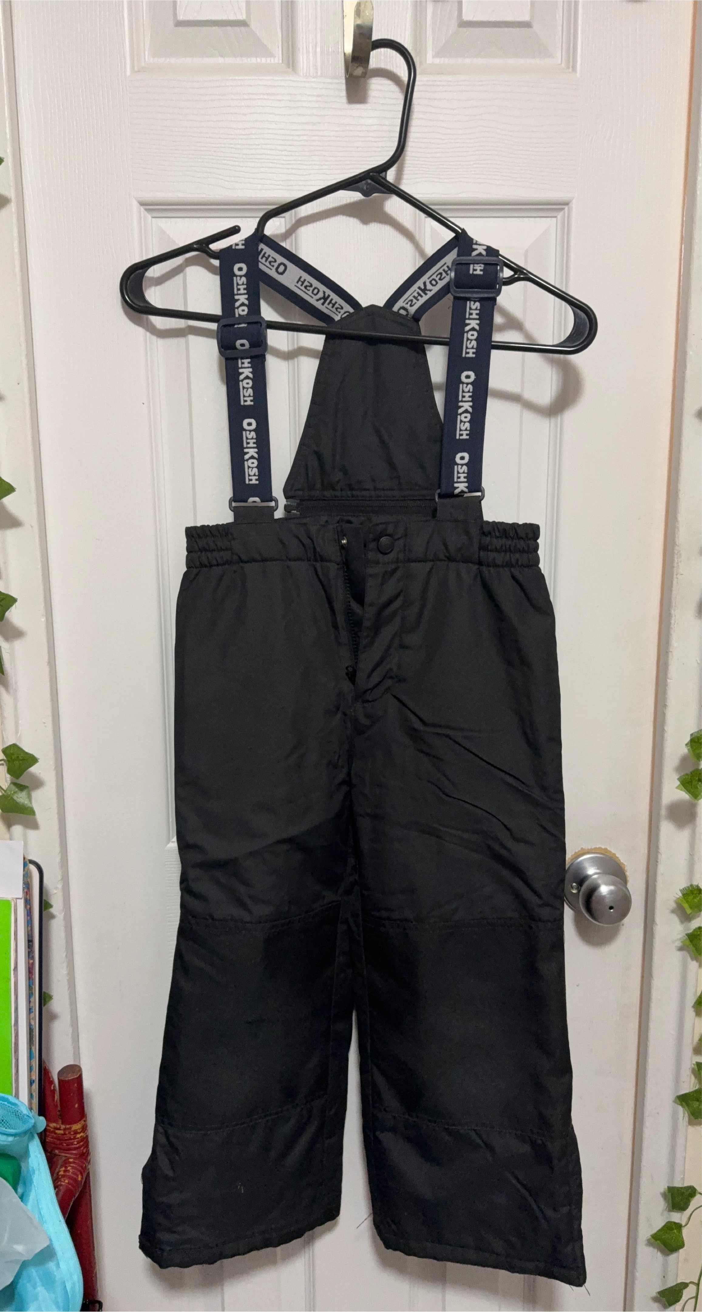 Size 6- OshKosh B'gosh Black Insulated Snow Bib Overalls