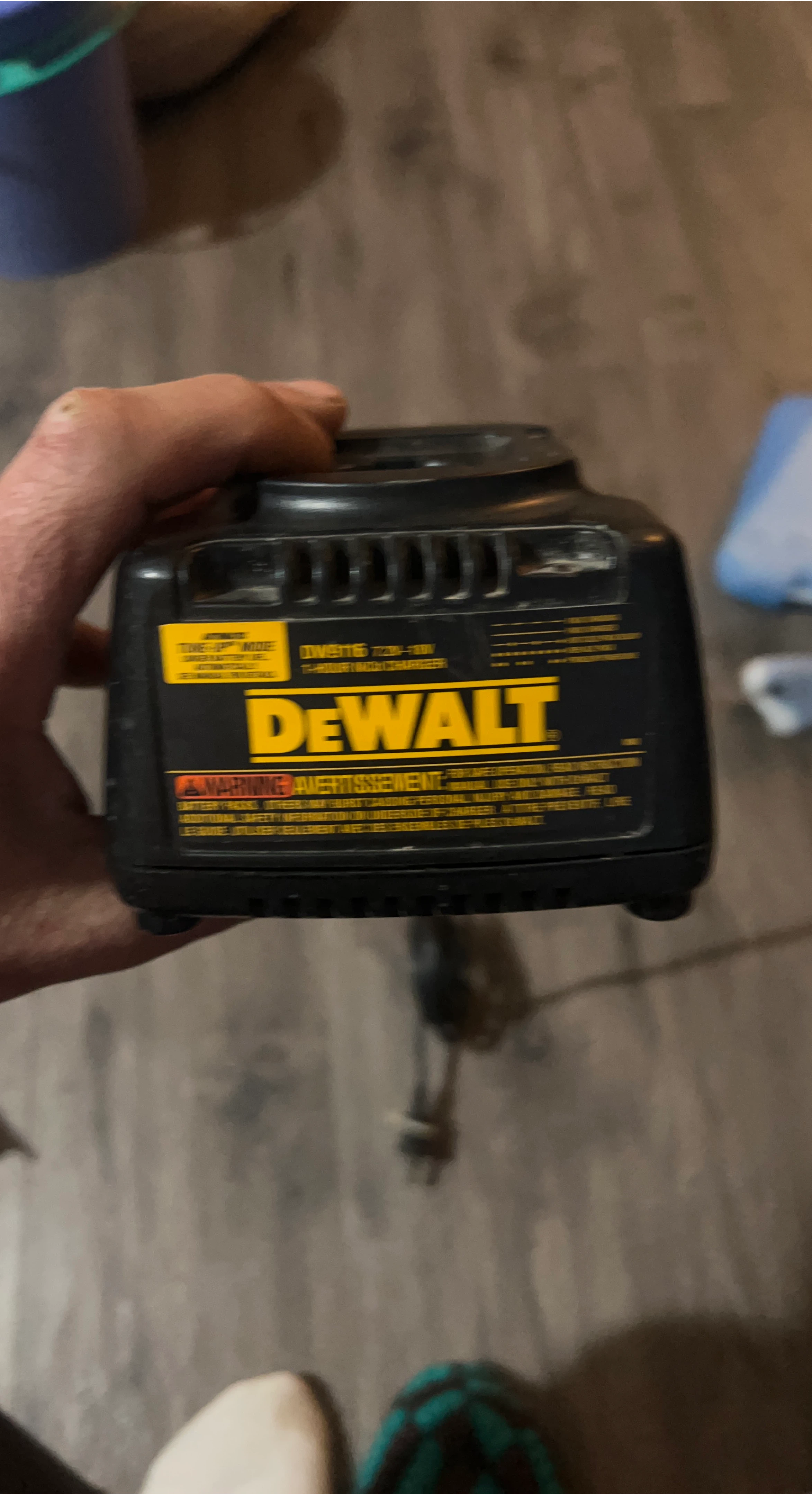 DeWalt DW9116 7.2V-18V Battery Charger