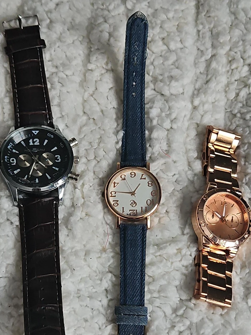Lot of 3 Watches 25$ each