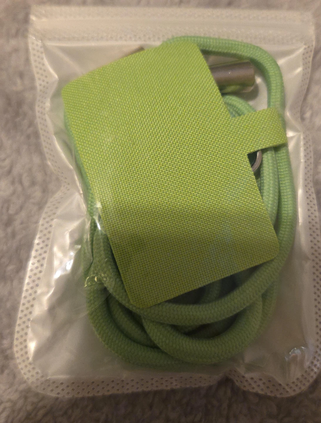 Green Universal Phone Lanyard - New 🥕