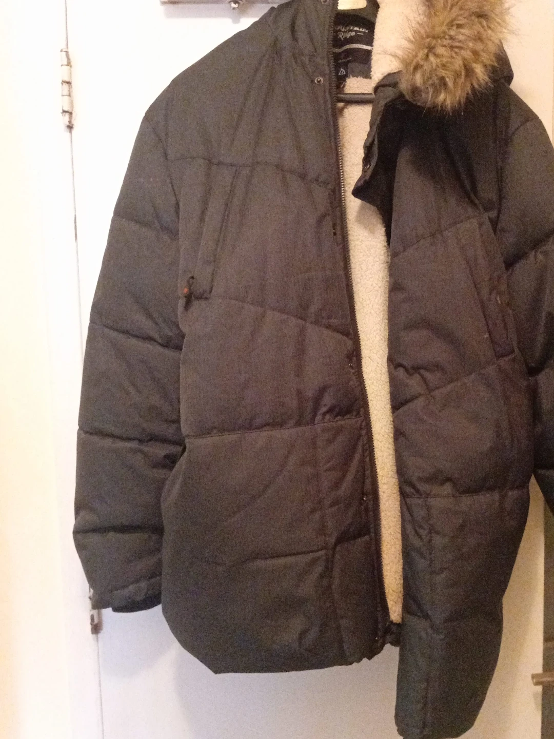 Mountain Ridge Puffer Jacket - 3XL