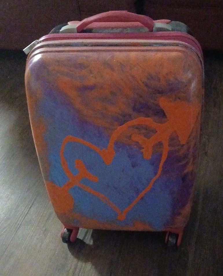 Children's Suitcase full of art supplies !! Free to good home