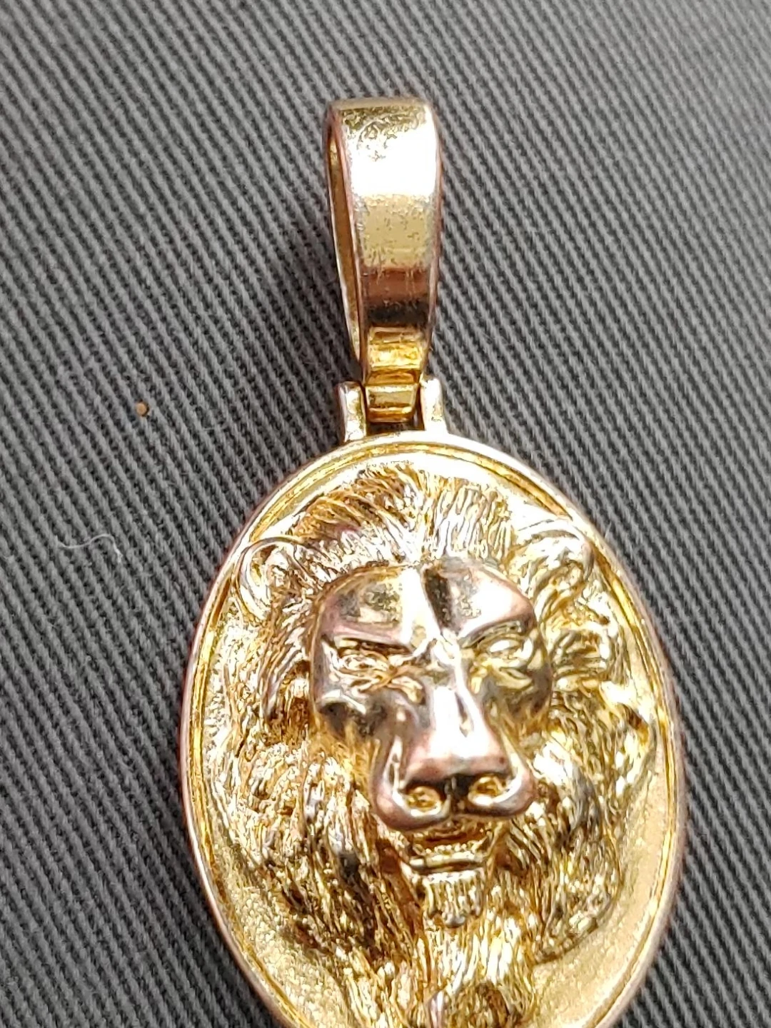 Gold Tone Lion Head Pendant