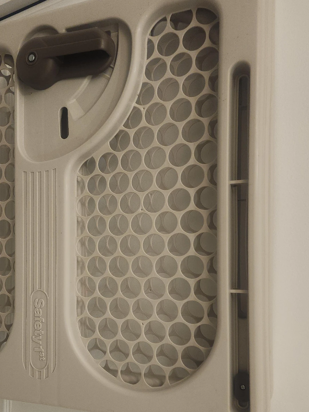 Safety 1st Baby Gate