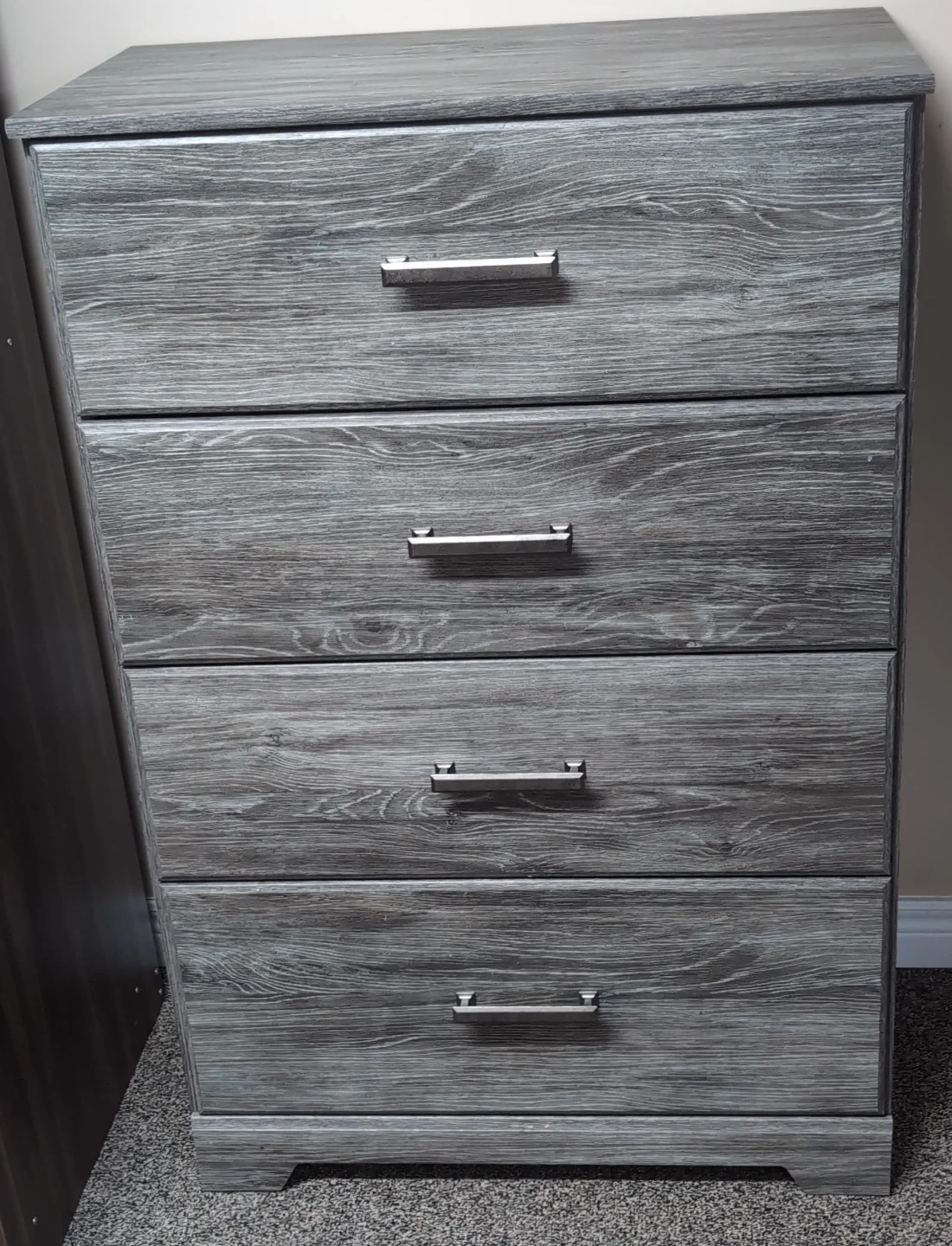 Grey Wood Grain 4-Drawer Dresser
