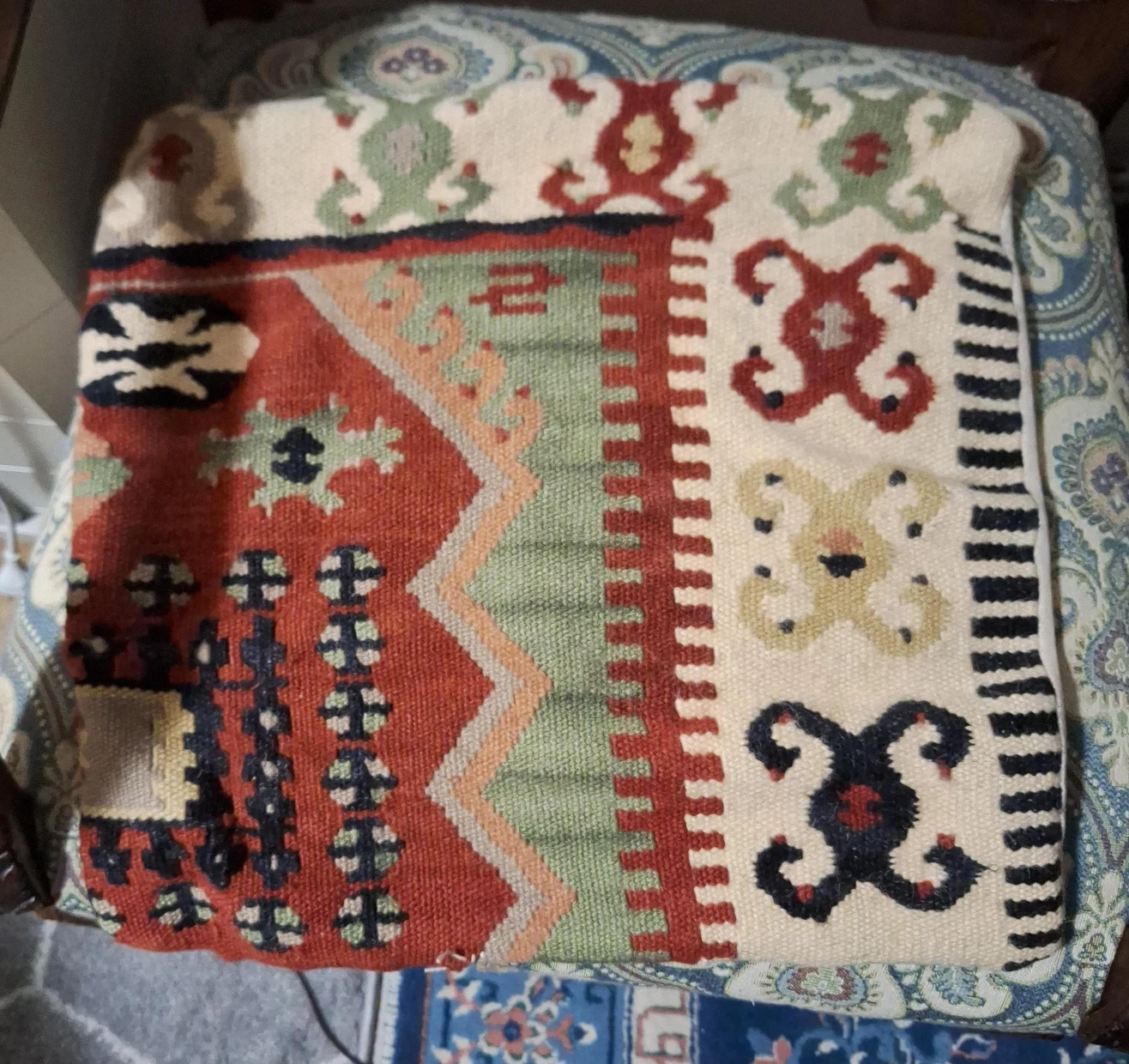Decorative Kilim Pillow Cover with Geometric Pattern
