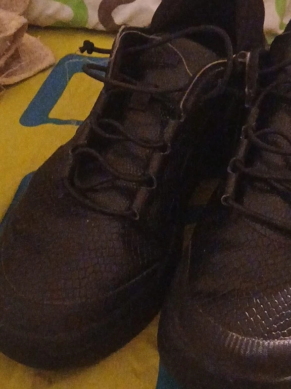 Black Nike Sneakers