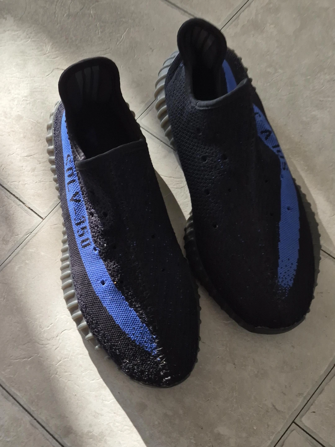 Adidas Yeezy Boost 350 V2 Onyx Blue