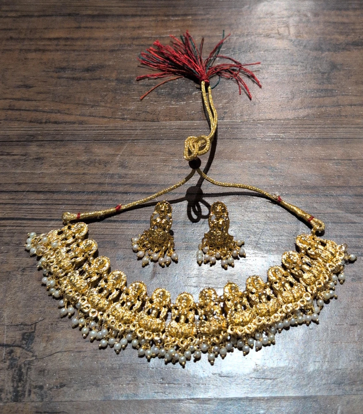 Gold-tone Choker Necklace and Earring Set with Pearls