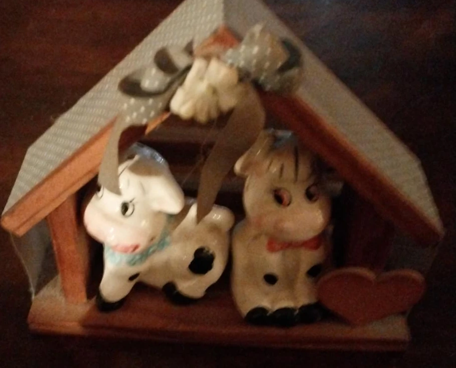 Cow Salt & Pepper Shakers with Wooden Holder 🧡