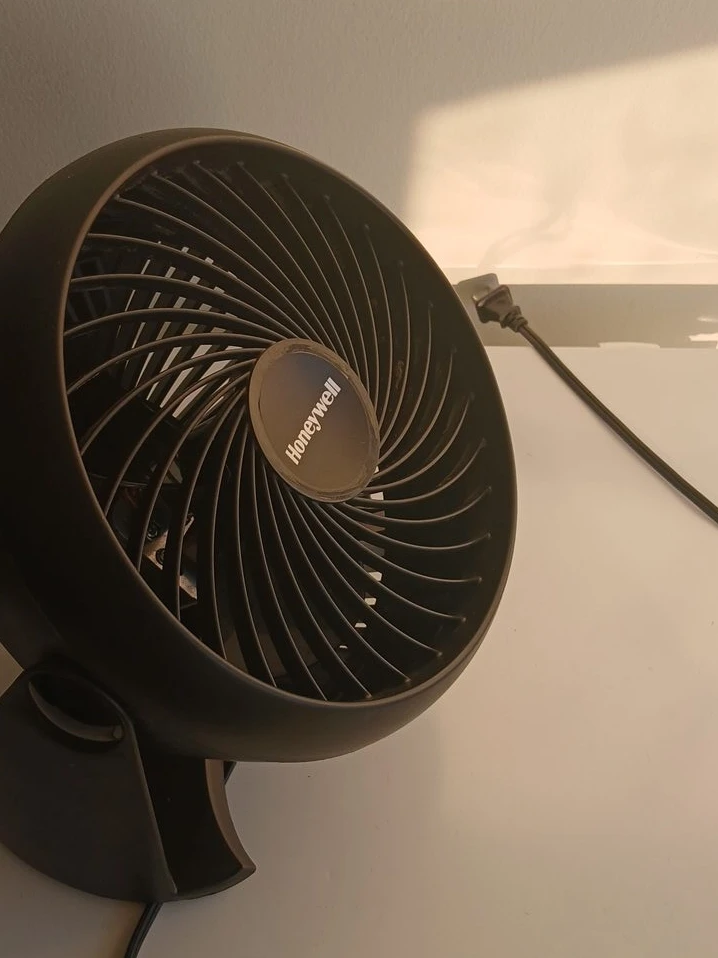Honeywell Black Table Fan