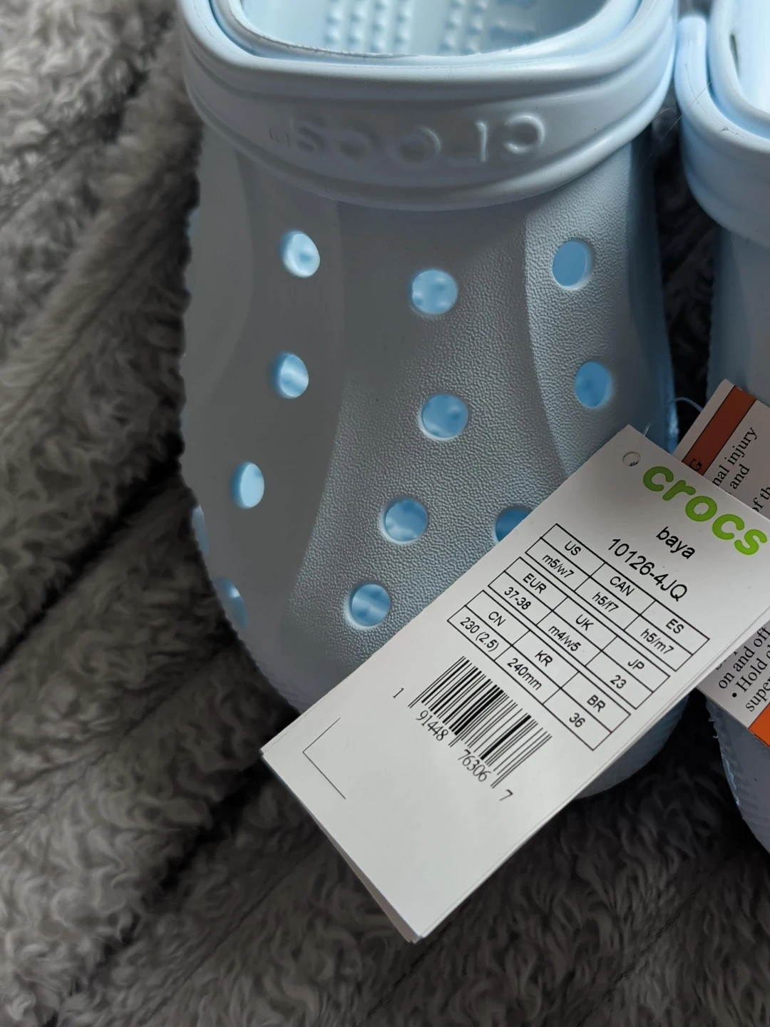New with tags Crocs Baya Clogs - Women's Size 7 or men's 5